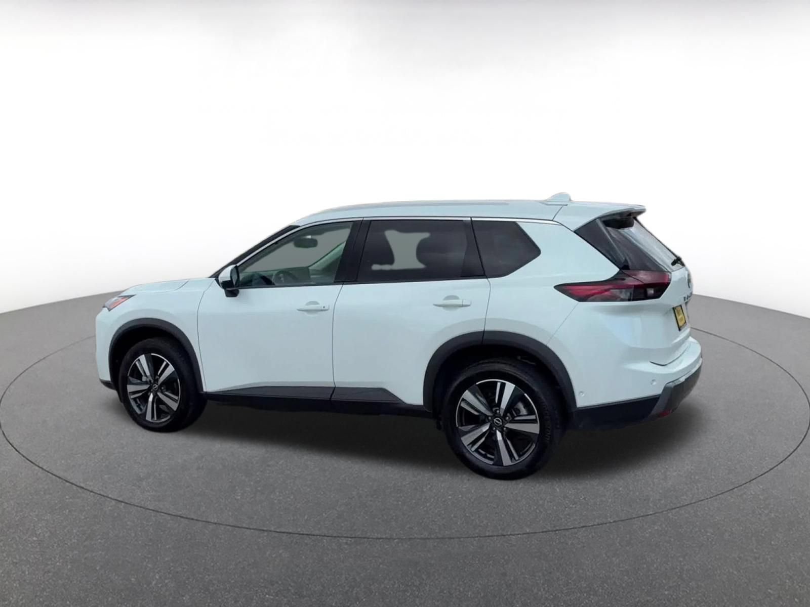 Thumbnail: 2026 Nissan Rogue - 10