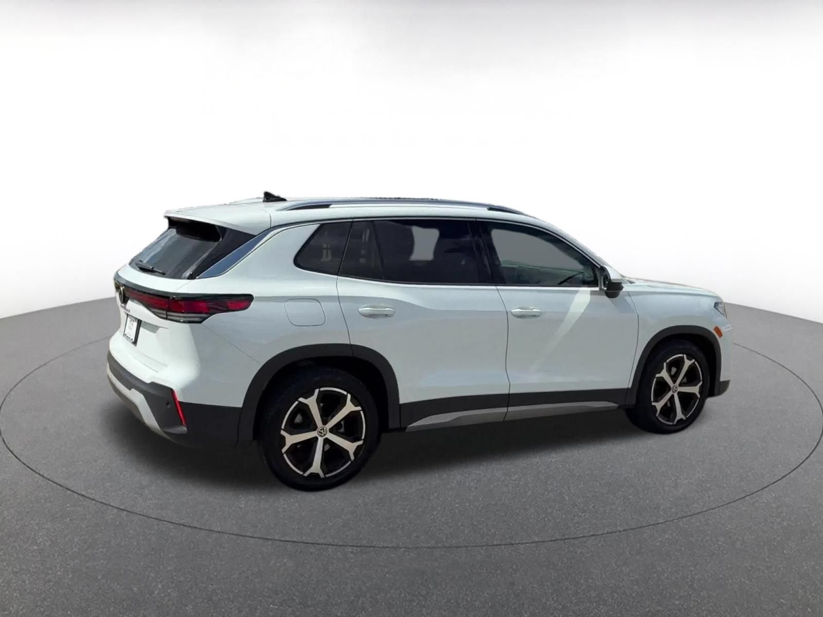 Thumbnail: 2026 Volkswagen Tiguan - 15