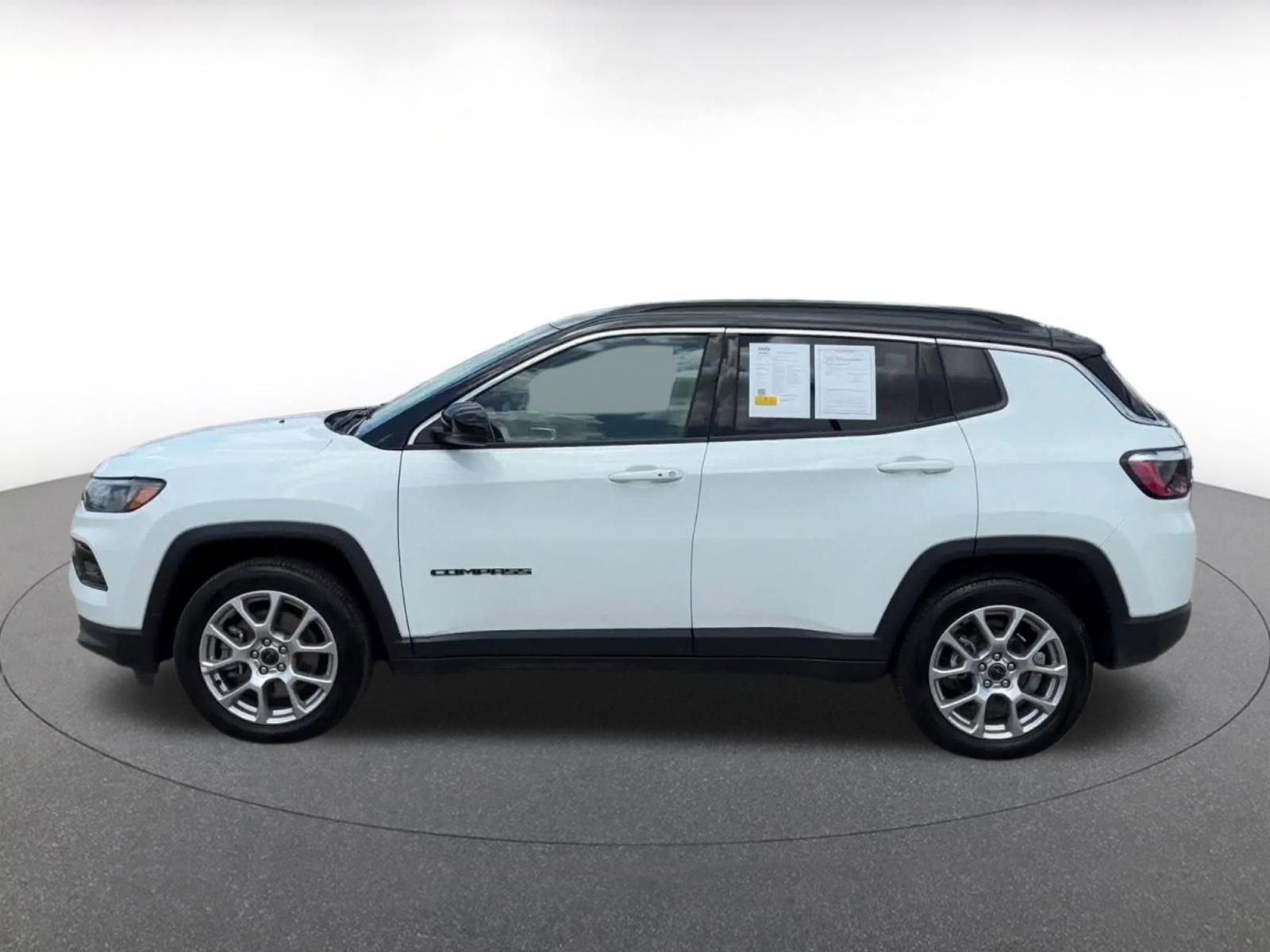 Thumbnail: 2025 Jeep Compass - 9