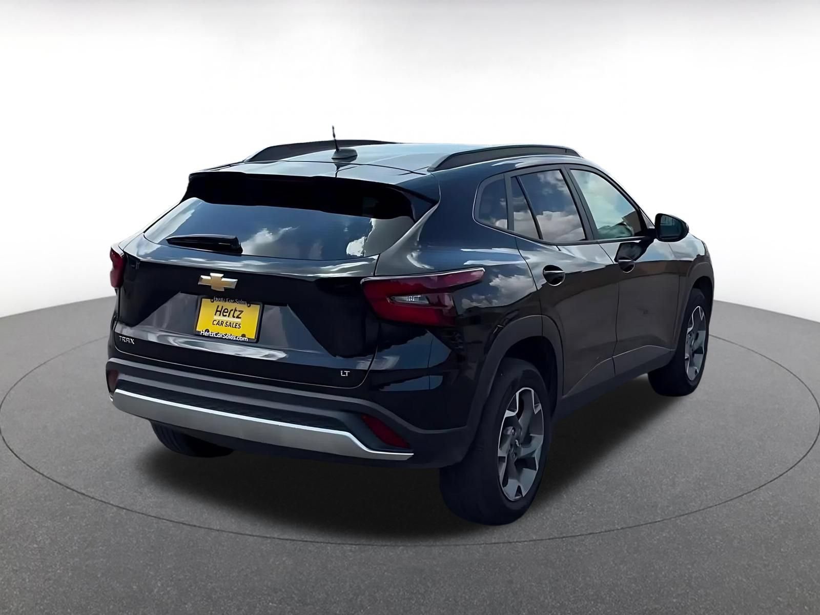 Thumbnail: 2025 Chevrolet Trax - 14