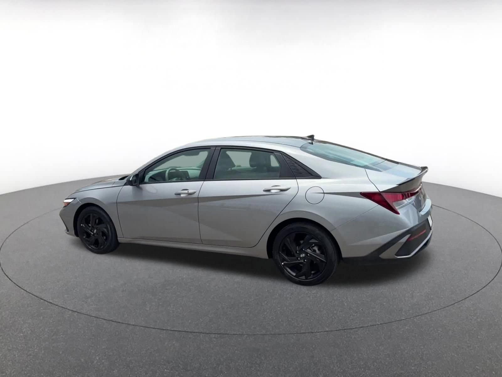 Thumbnail: 2026 Hyundai Elantra - 10