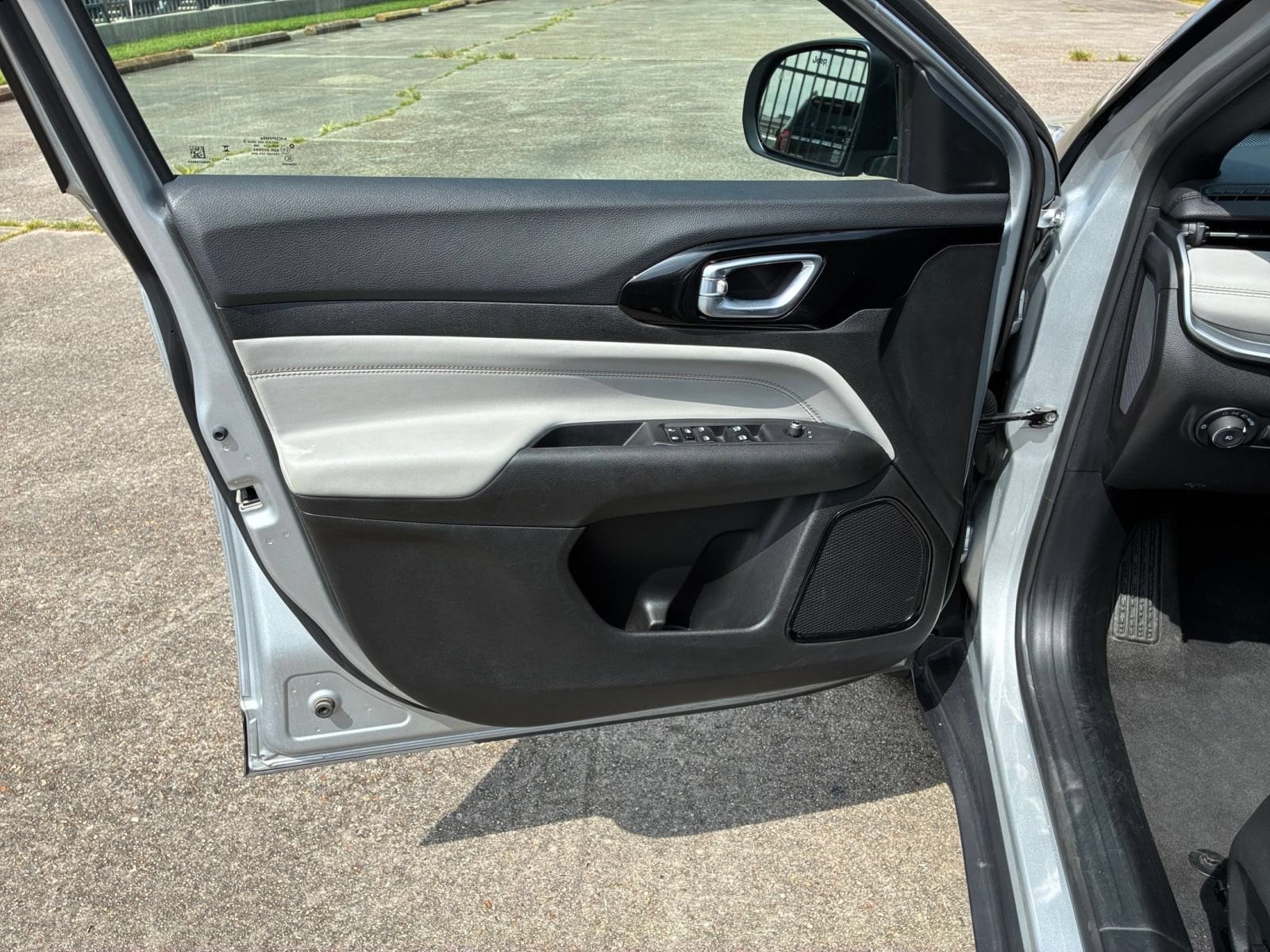 Thumbnail: 2025 Jeep Compass - 18