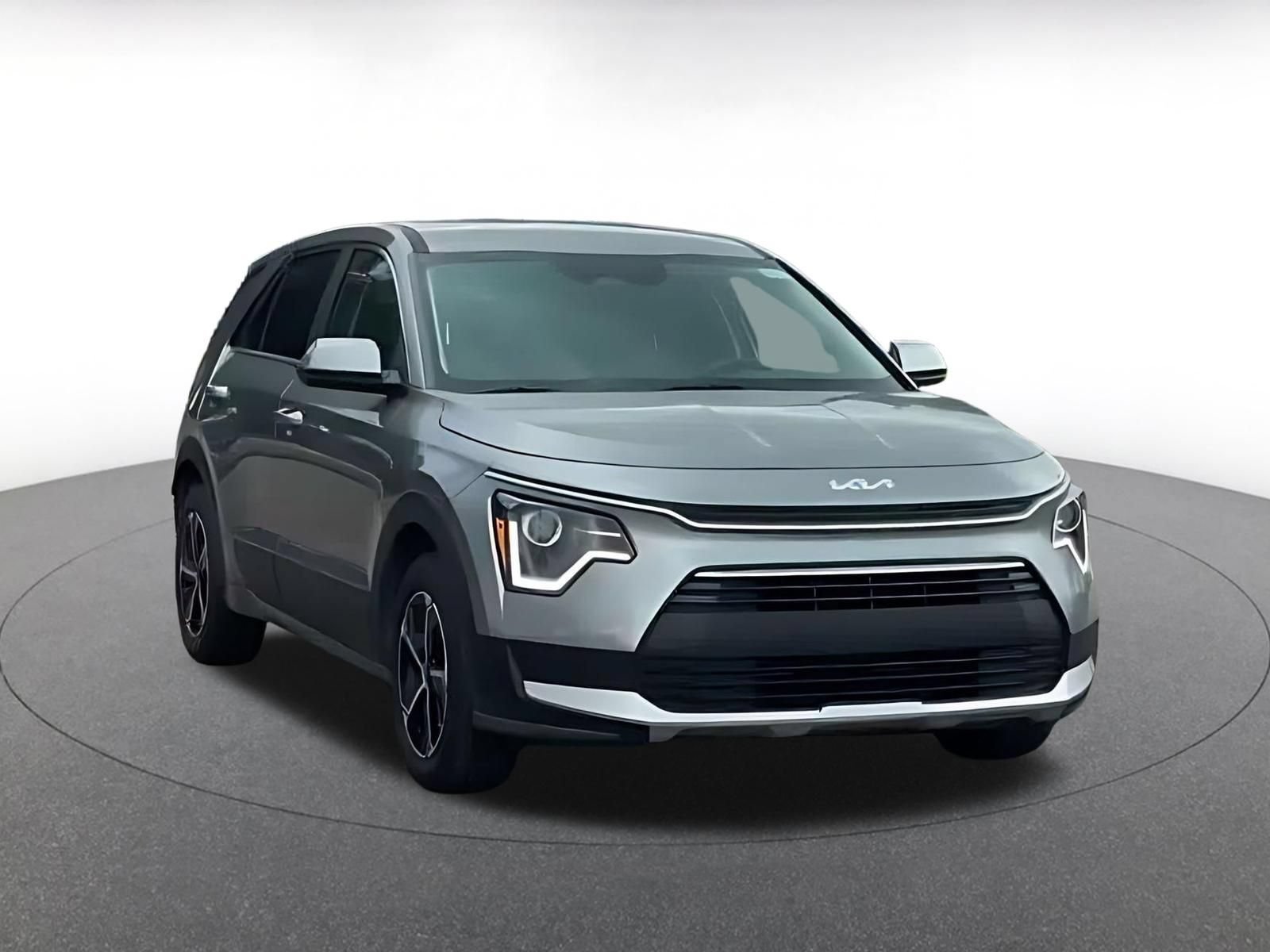 Thumbnail: 2026 Kia Niro - 3