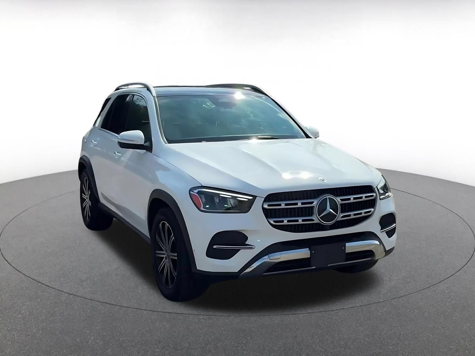 Thumbnail: 2026 Mercedes-Benz GLE - 3