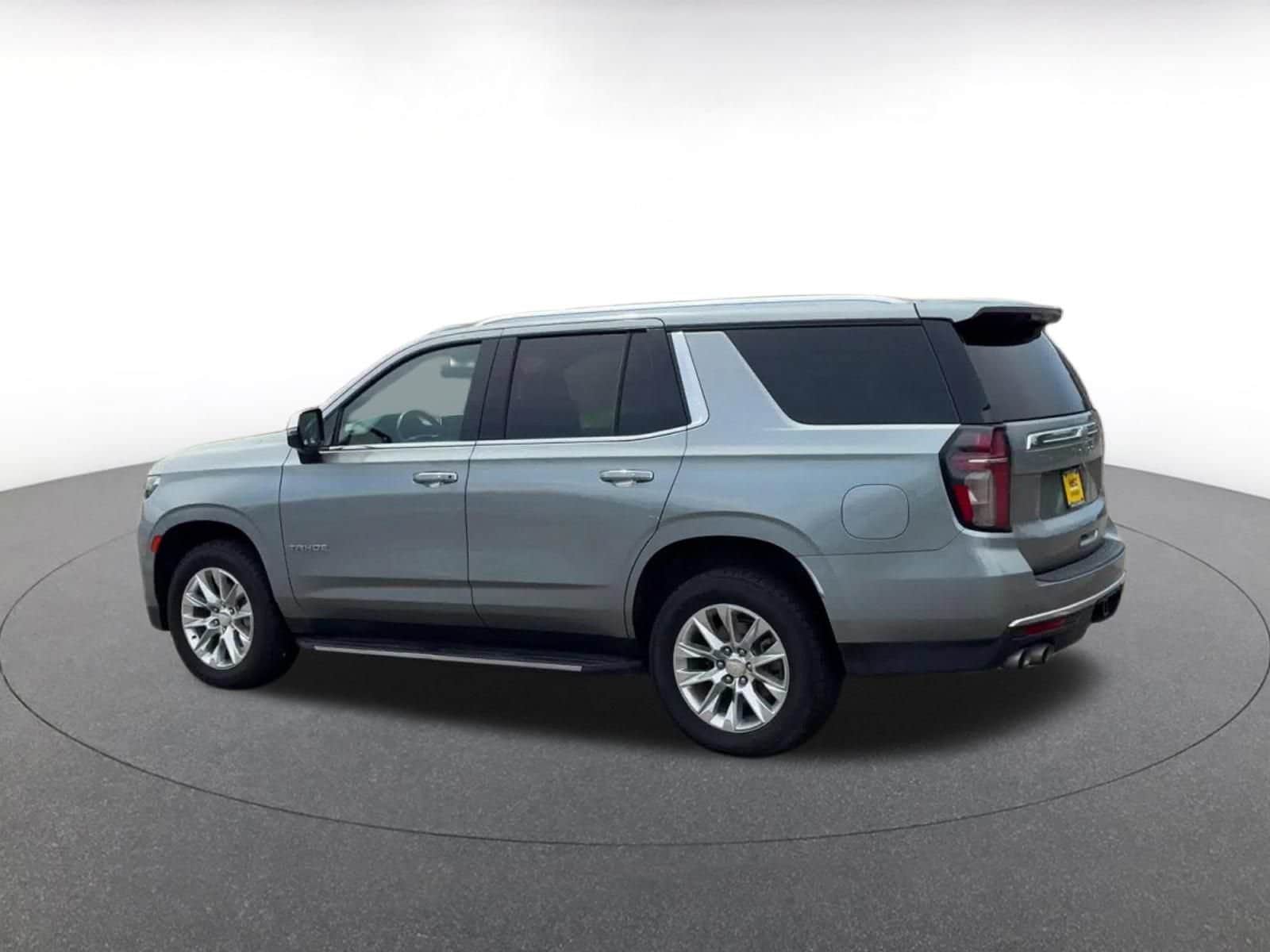 Thumbnail: 2023 Chevrolet Tahoe - 9