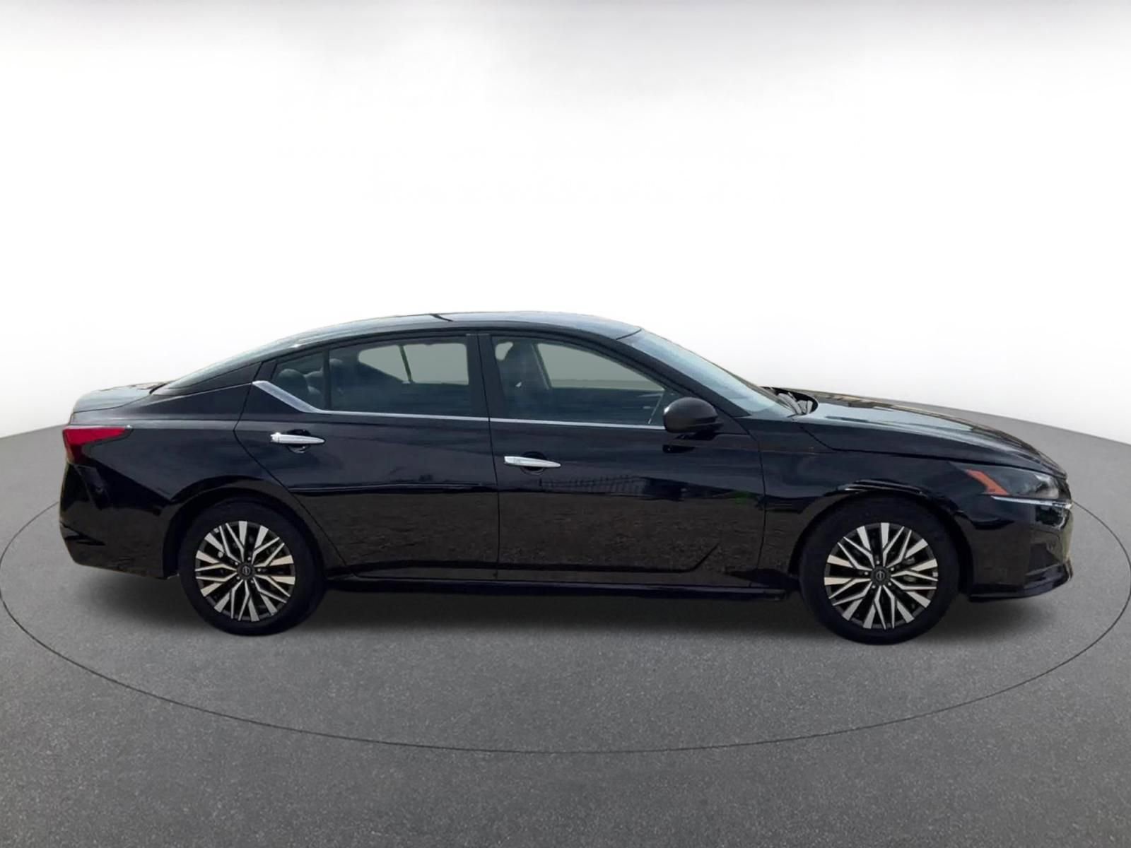 Thumbnail: 2025 Nissan Altima - 16