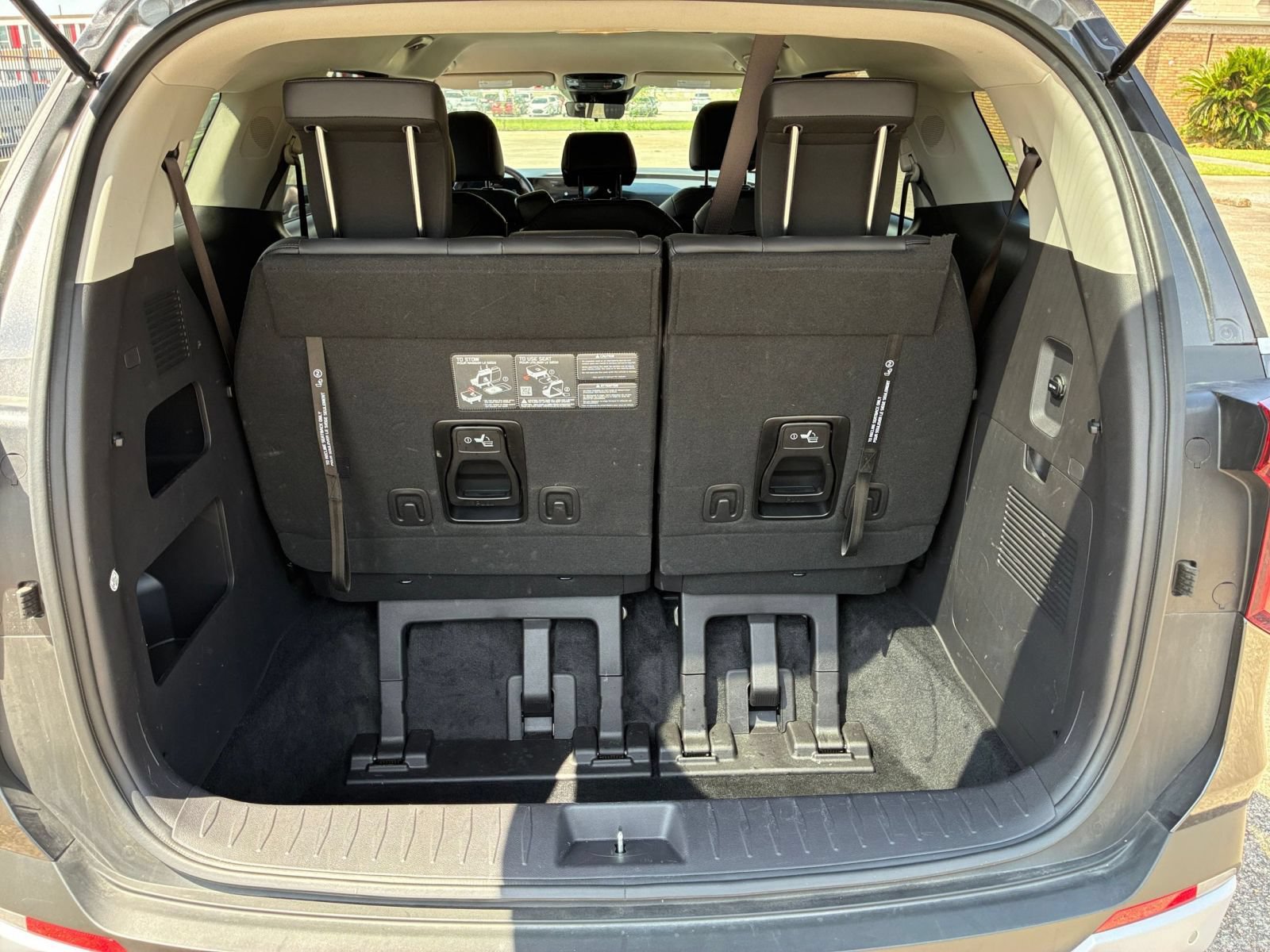 Thumbnail: 2026 Kia Carnival - 33