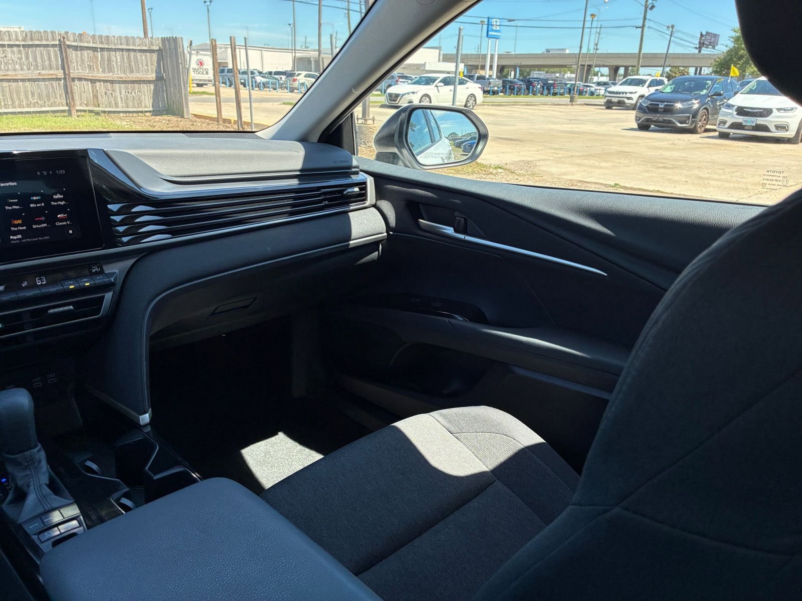 Thumbnail: 2025 Toyota Camry - 34