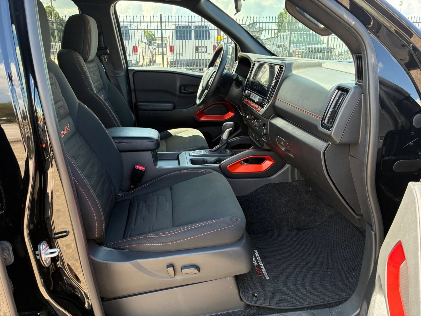 Thumbnail: 2026 Nissan Frontier - 35
