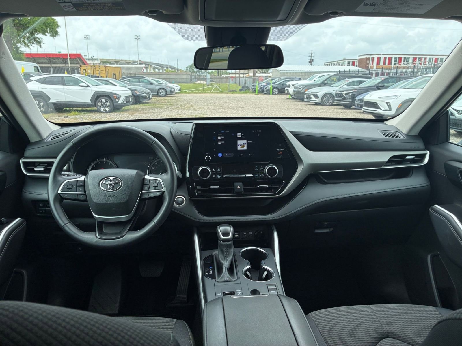 Thumbnail: 2025 Toyota Highlander - 35