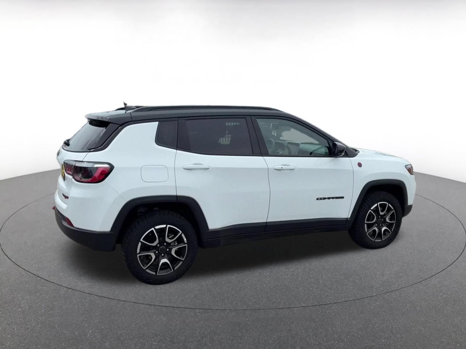 Thumbnail: 2025 Jeep Compass - 14