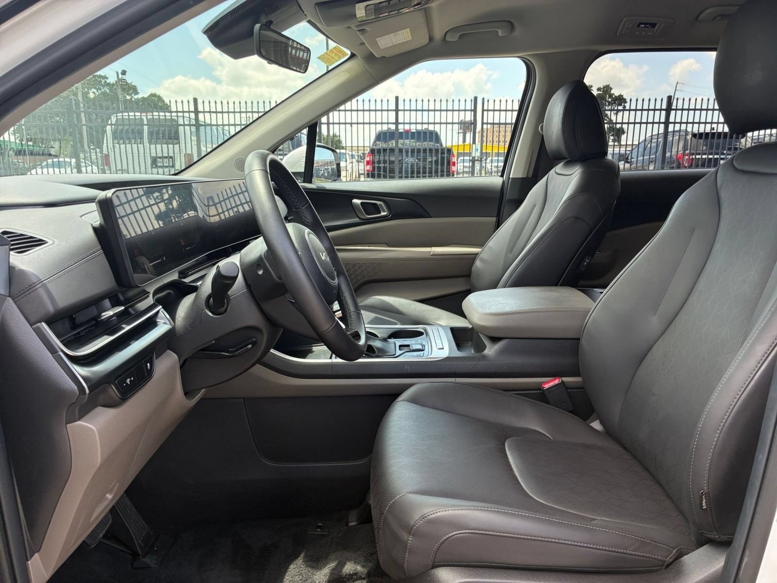 Thumbnail: 2026 Kia Carnival - 29