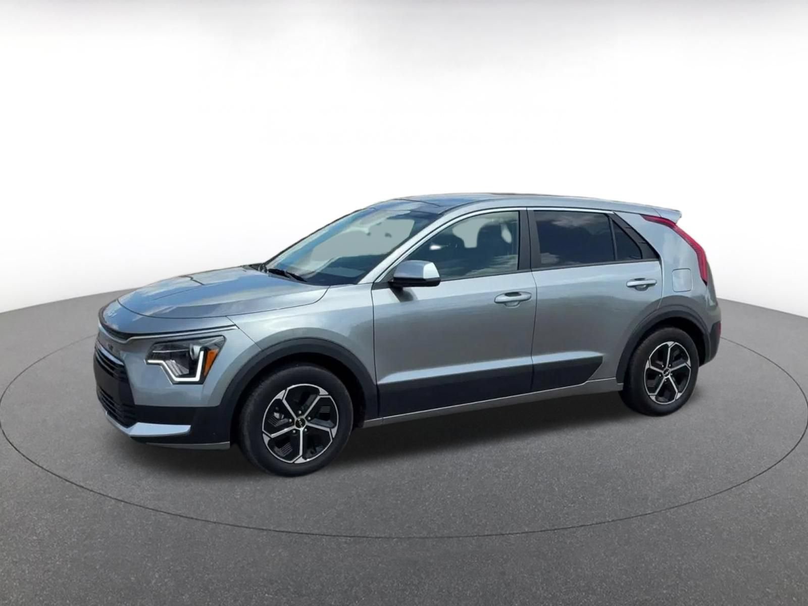 Thumbnail: 2026 Kia Niro - 6