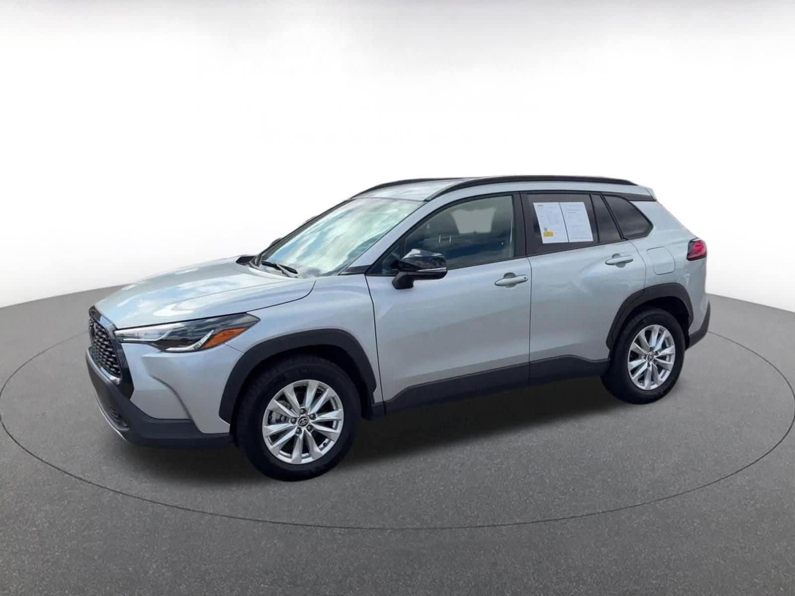 Thumbnail: 2025 Toyota Corolla Cross - 8