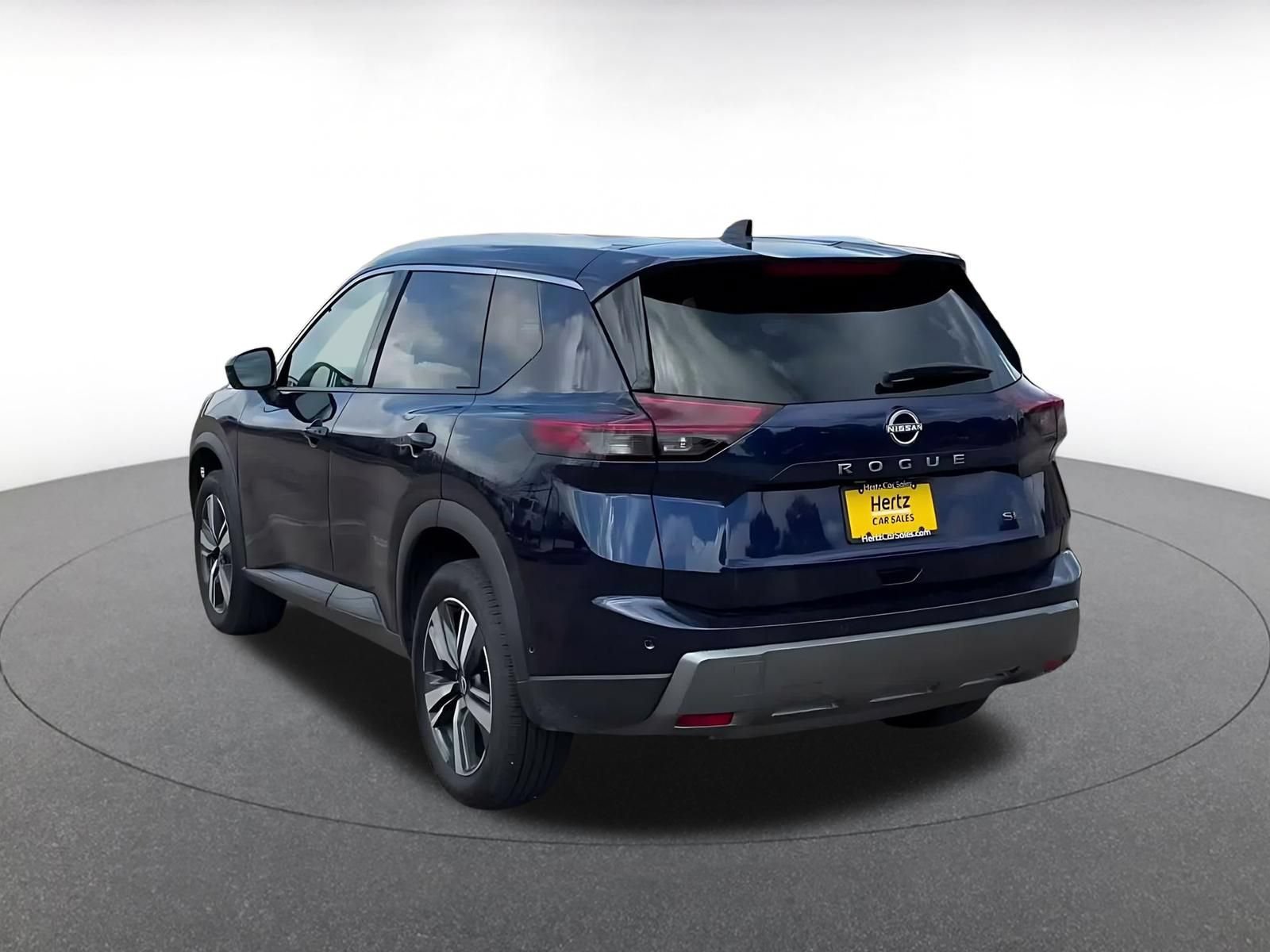 Thumbnail: 2026 Nissan Rogue - 10