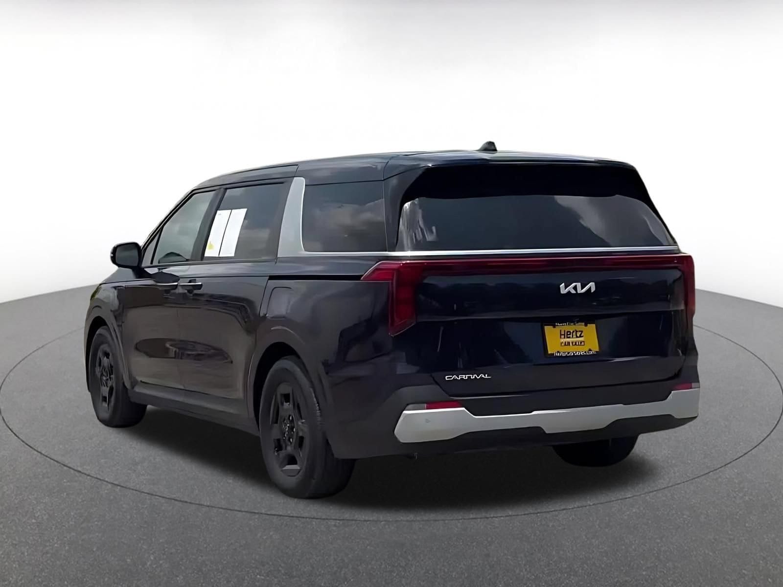 Thumbnail: 2026 Kia Carnival - 10