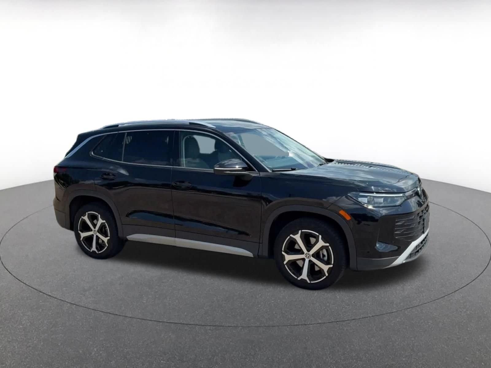Thumbnail: 2026 Volkswagen Tiguan - 2