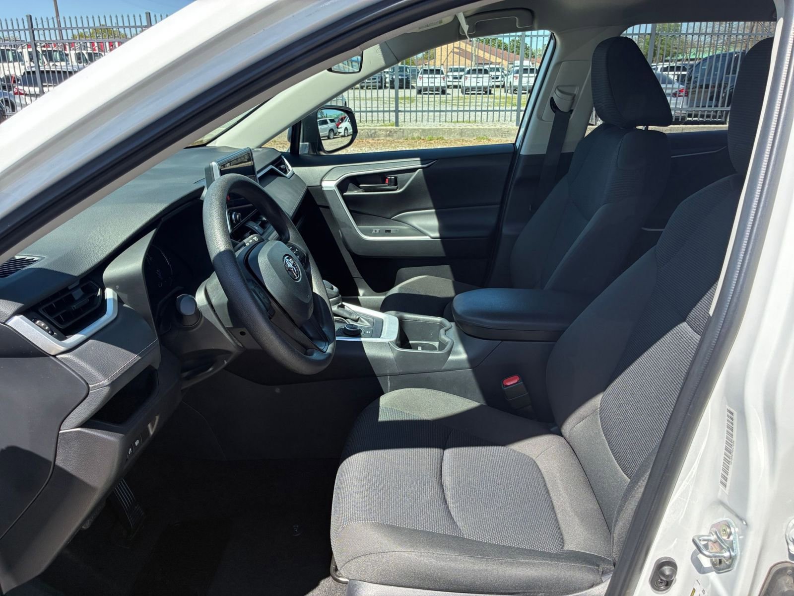 Thumbnail: 2025 Toyota RAV4 - 25