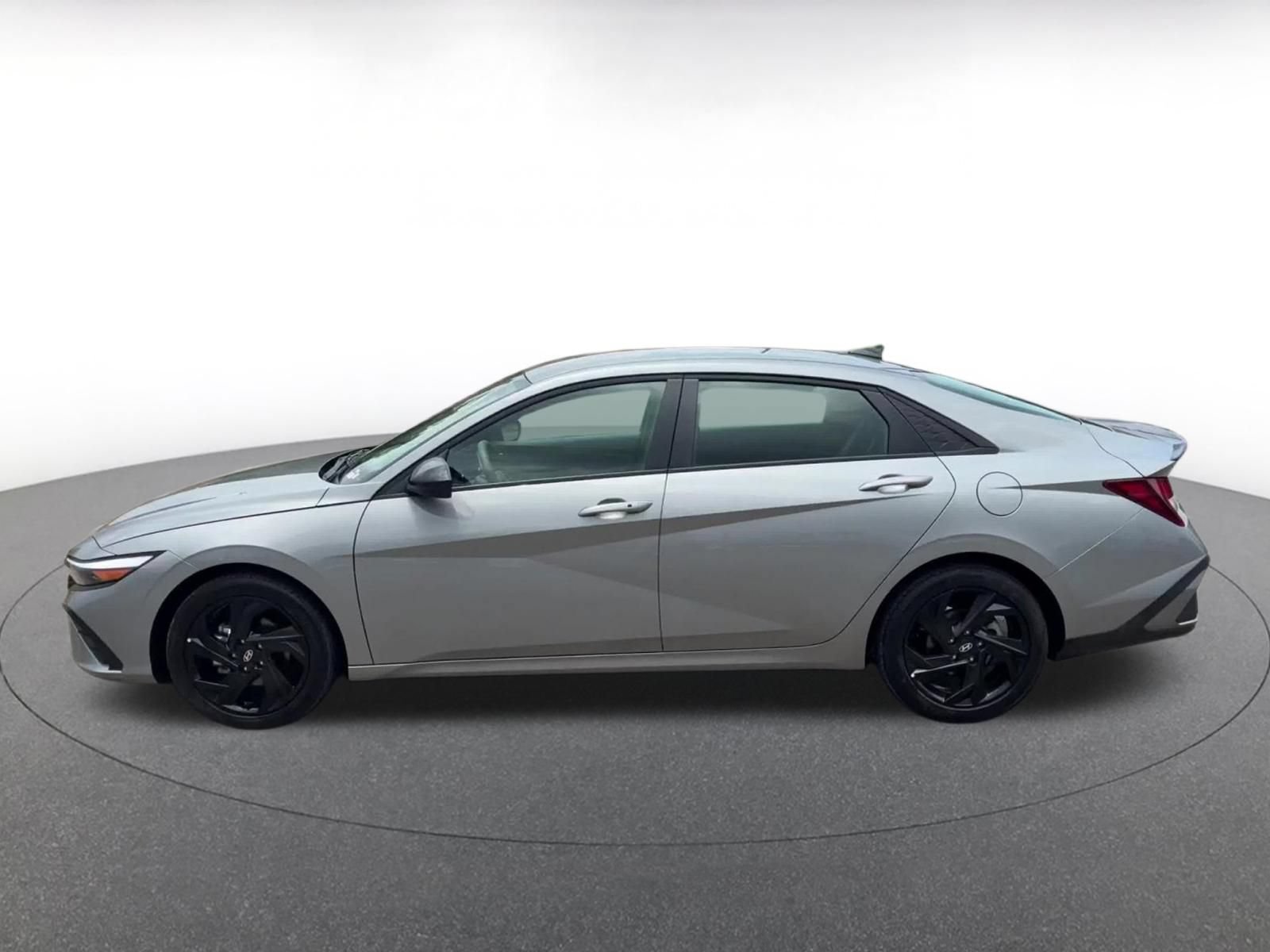 Thumbnail: 2026 Hyundai Elantra - 9