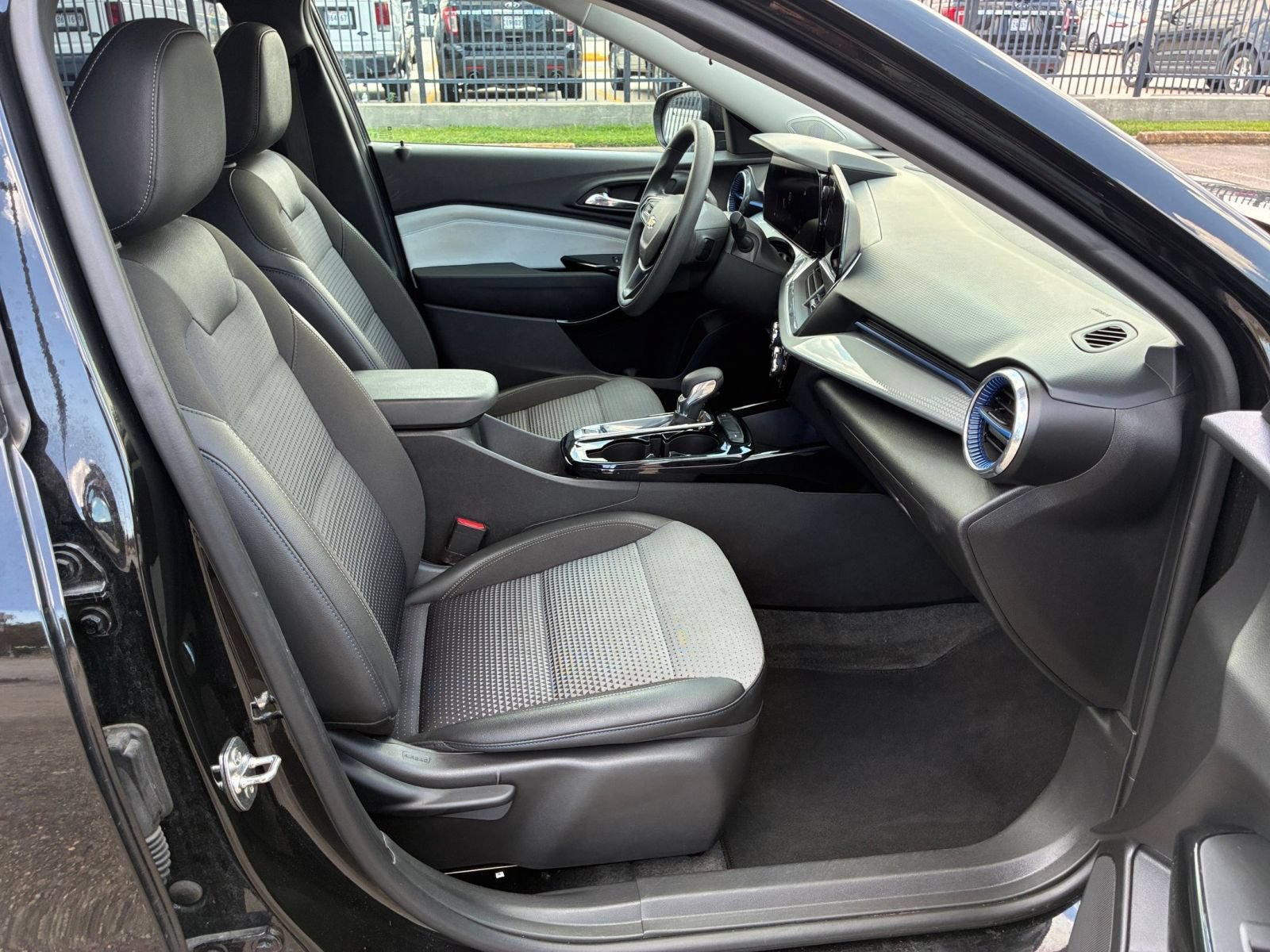 Thumbnail: 2025 Chevrolet Trax - 35