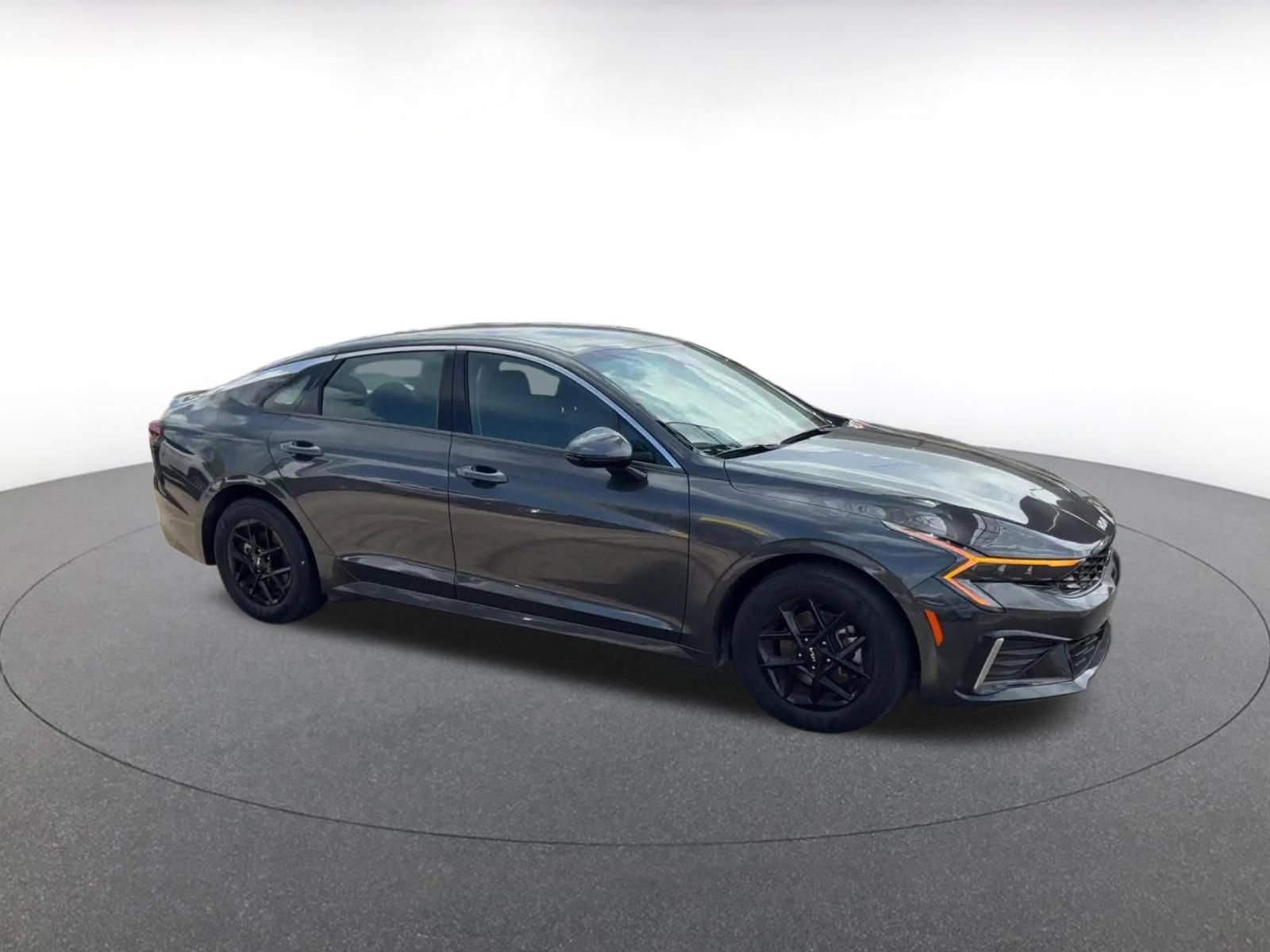 Thumbnail: 2025 Kia K5 - 2