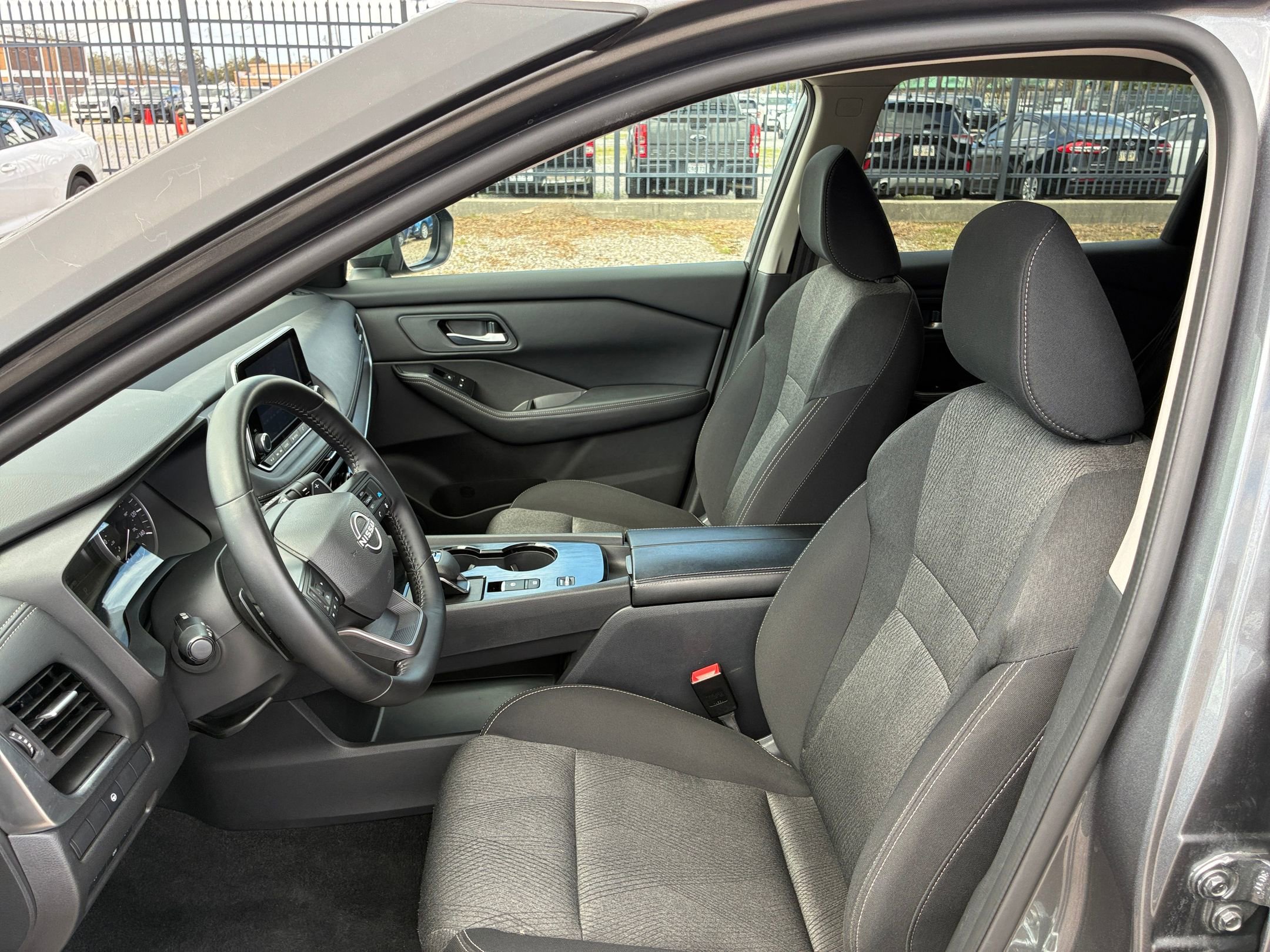 Thumbnail: 2025 Nissan Rogue - 23