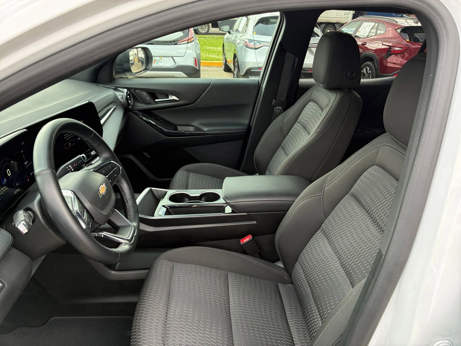 Thumbnail: 2025 Chevrolet Equinox - 27