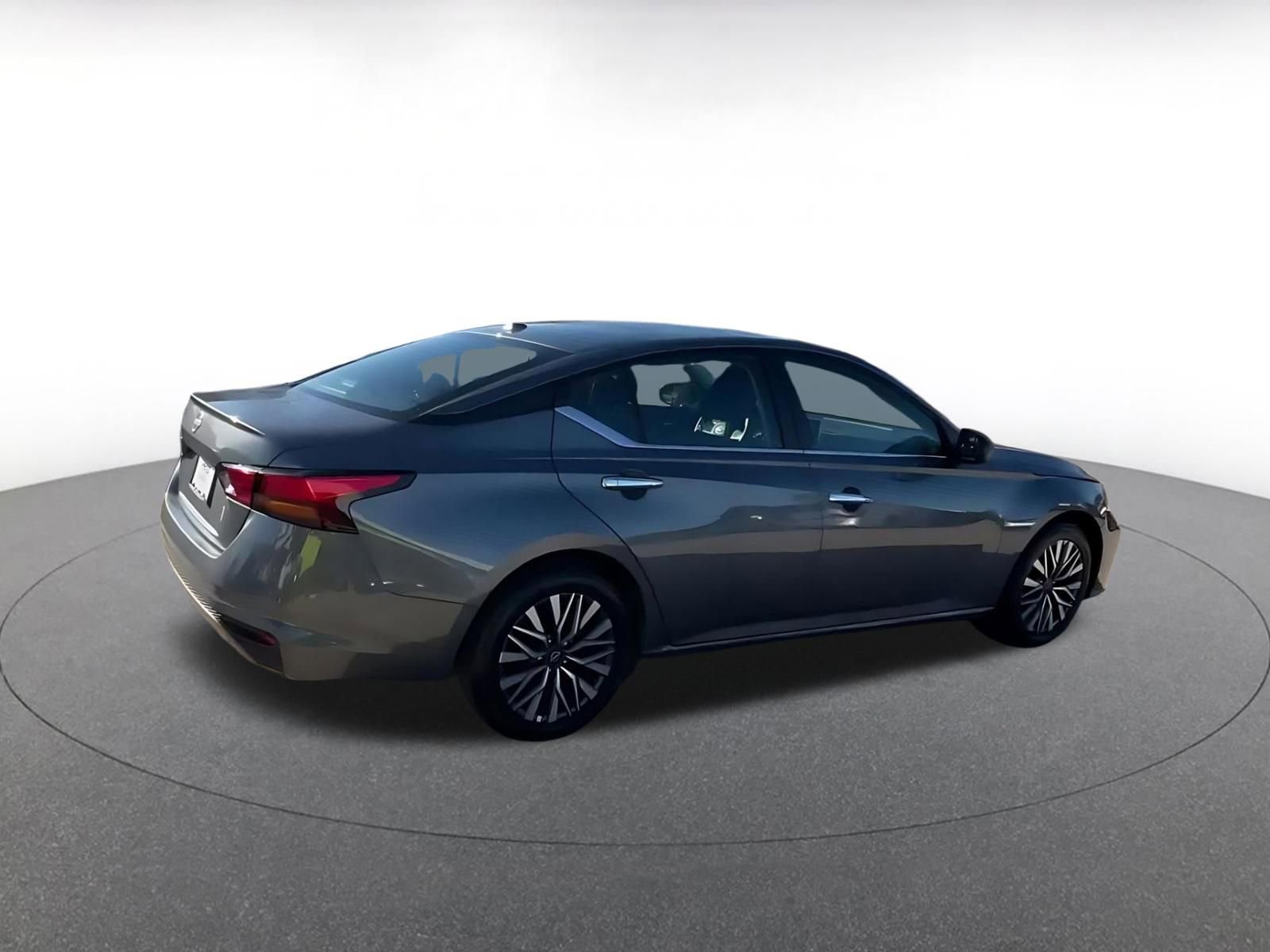 Thumbnail: 2025 Nissan Altima - 14