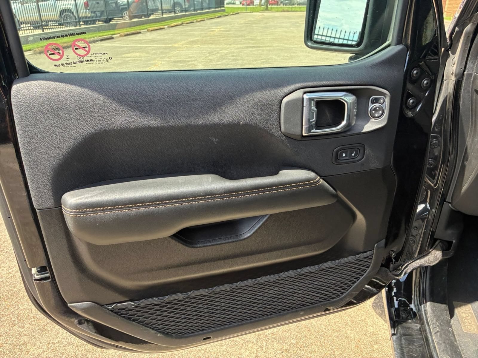 Thumbnail: 2025 Jeep Wrangler - 15