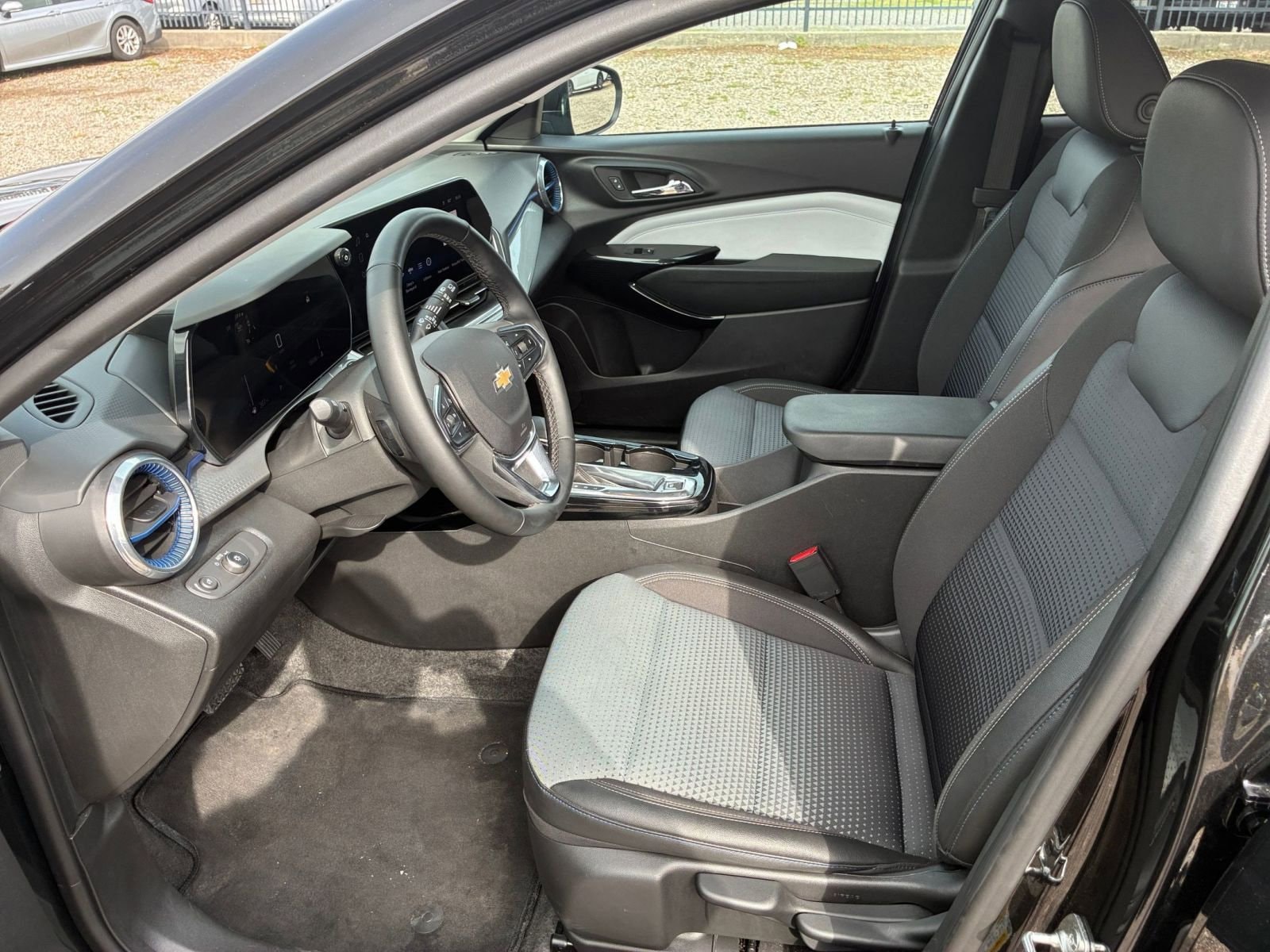 Thumbnail: 2025 Chevrolet Trax - 30