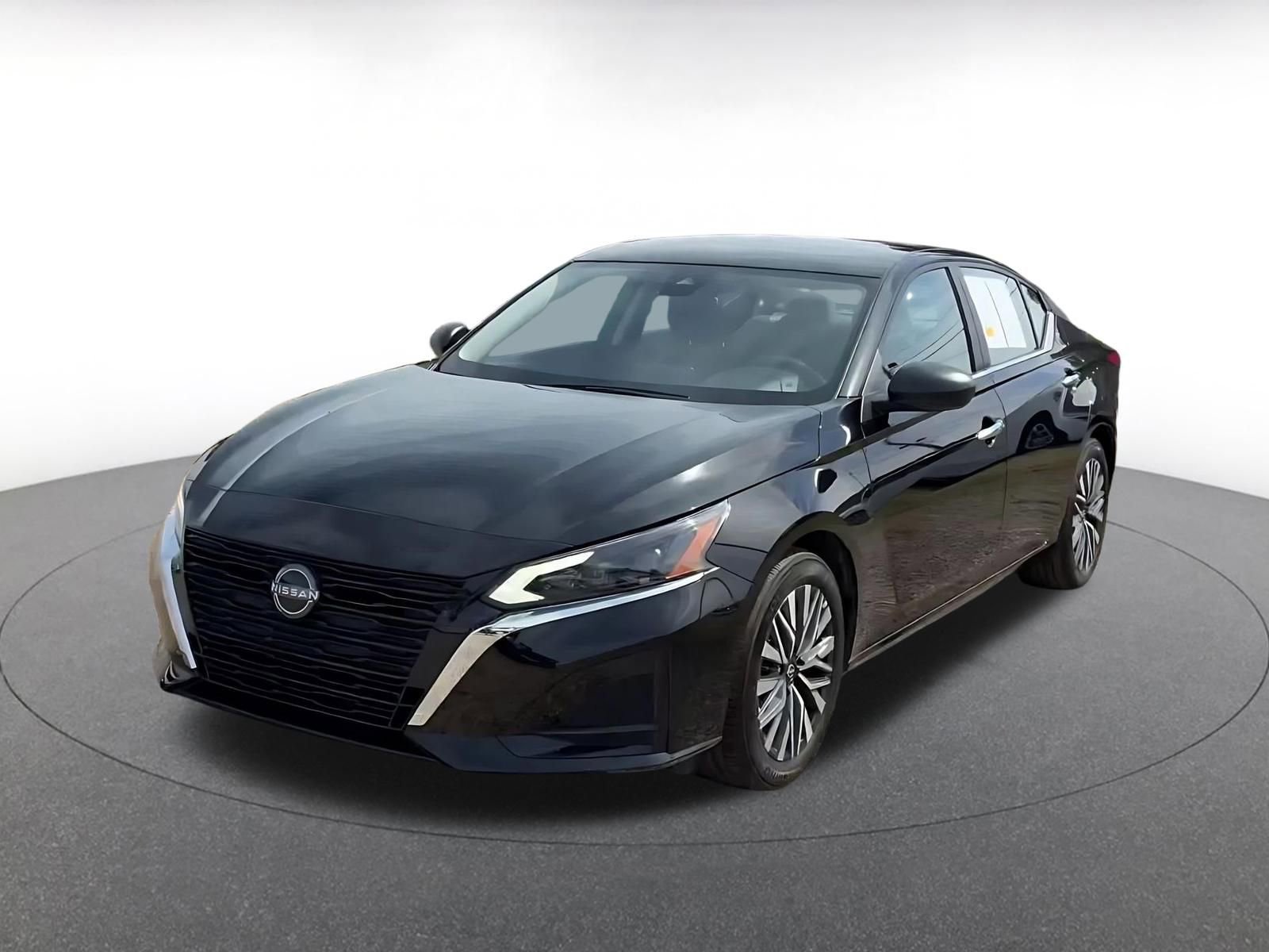 Thumbnail: 2025 Nissan Altima - 7