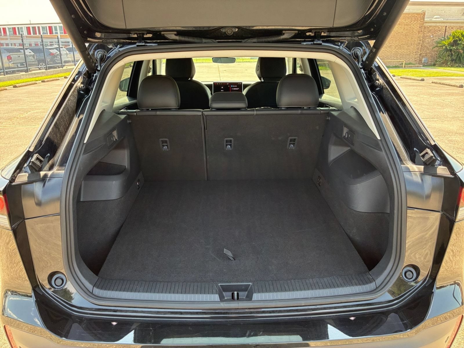 Thumbnail: 2026 Volkswagen Tiguan - 32