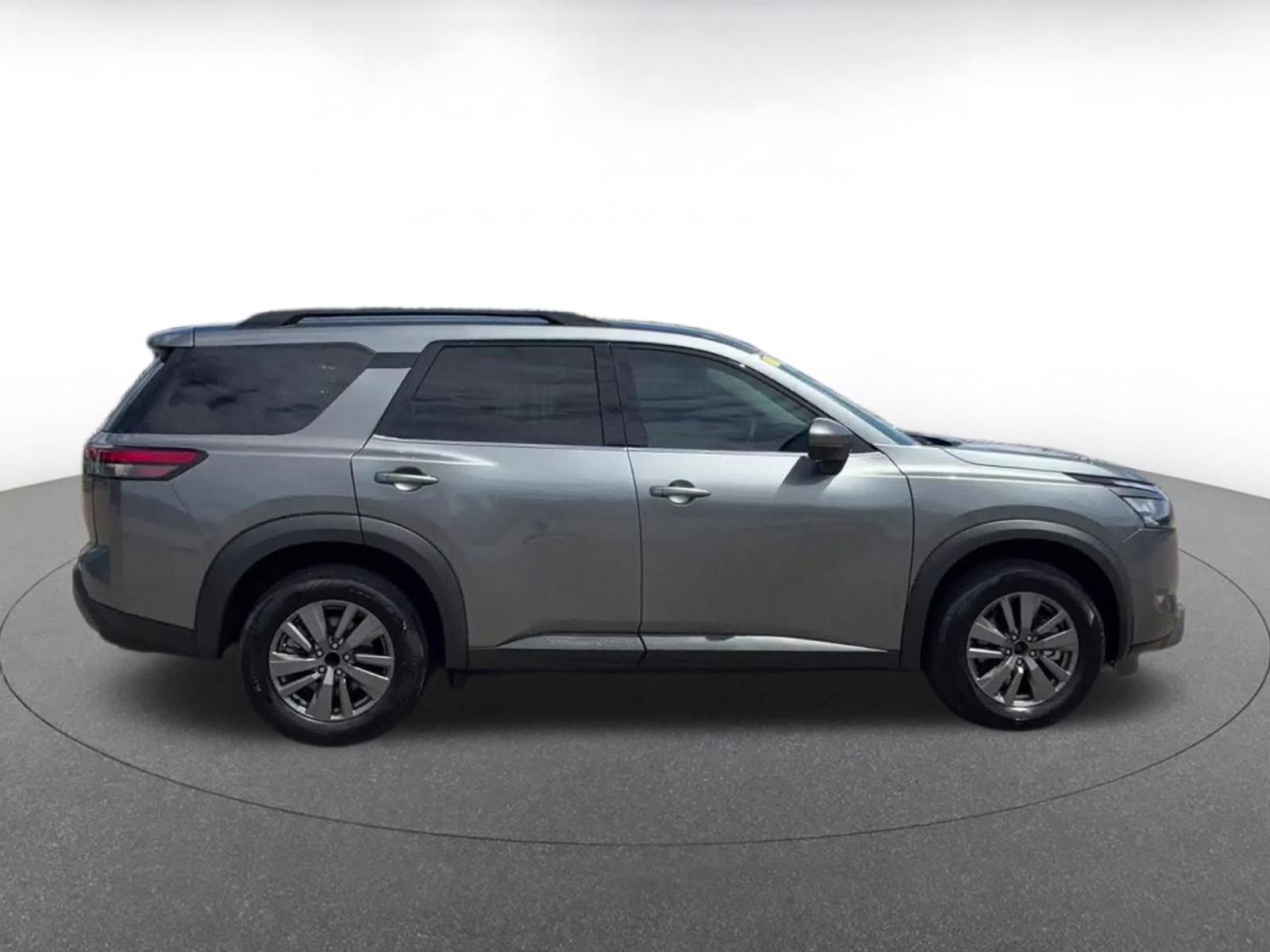 Thumbnail: 2025 Nissan Pathfinder - 16