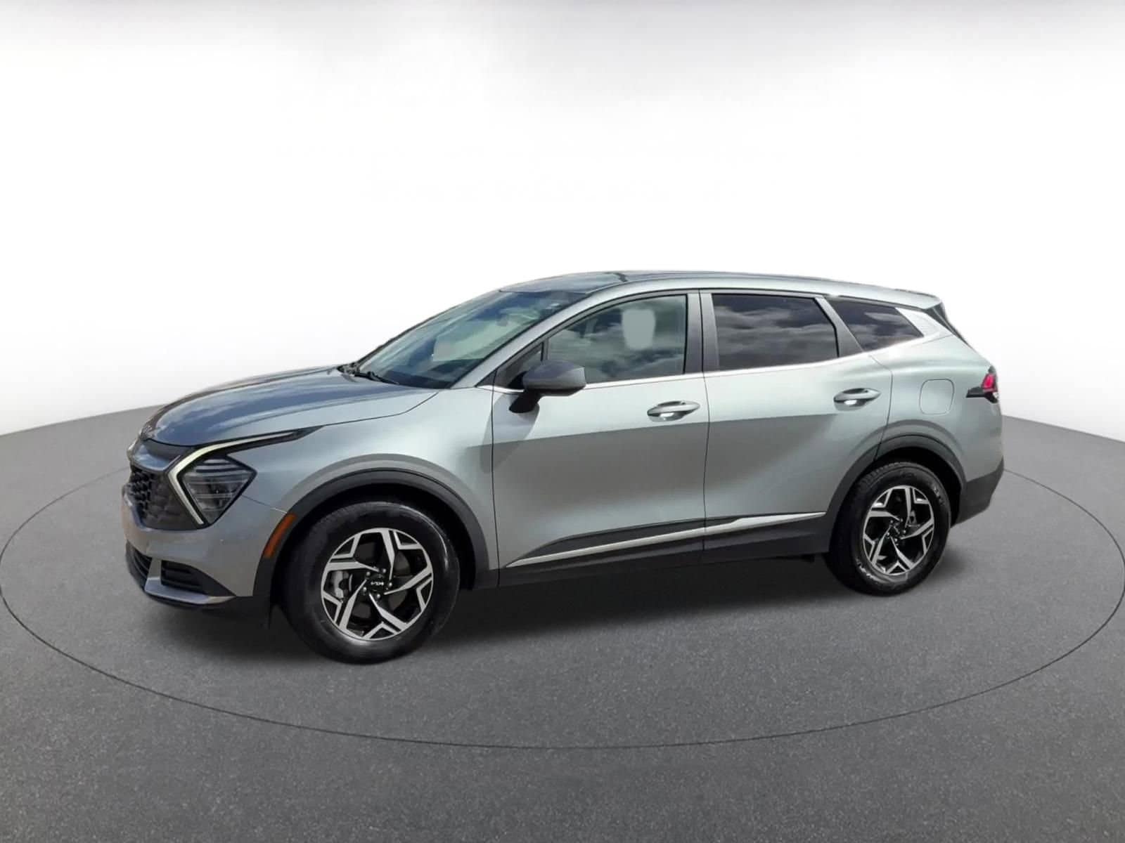 Thumbnail: 2024 Kia Sportage - 8
