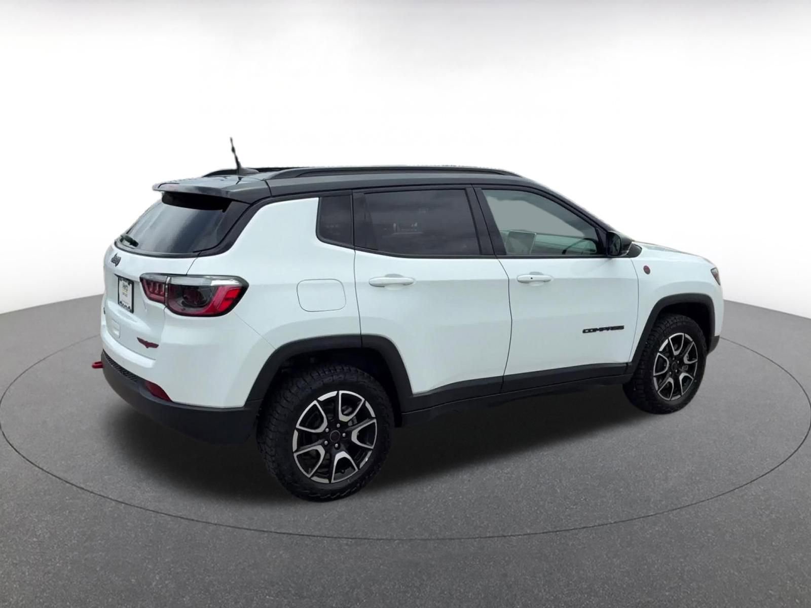 Thumbnail: 2025 Jeep Compass - 15