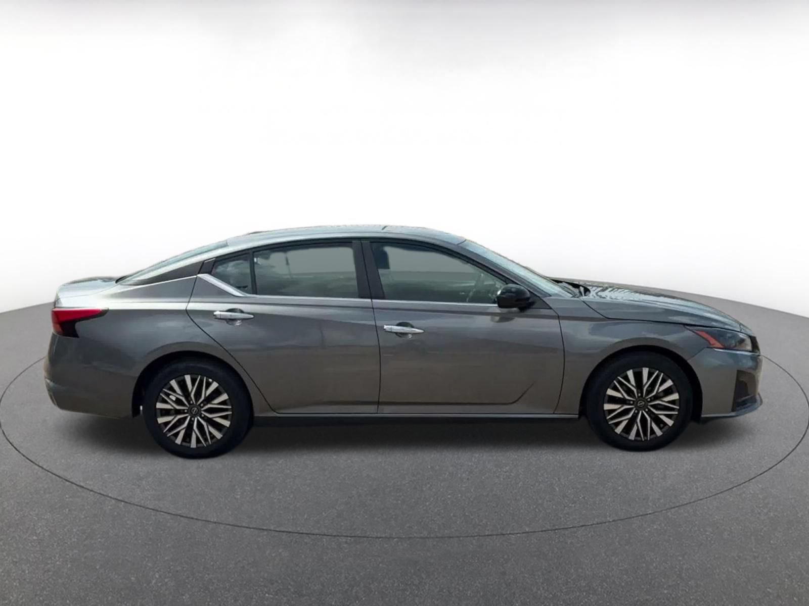 Thumbnail: 2025 Nissan Altima - 16