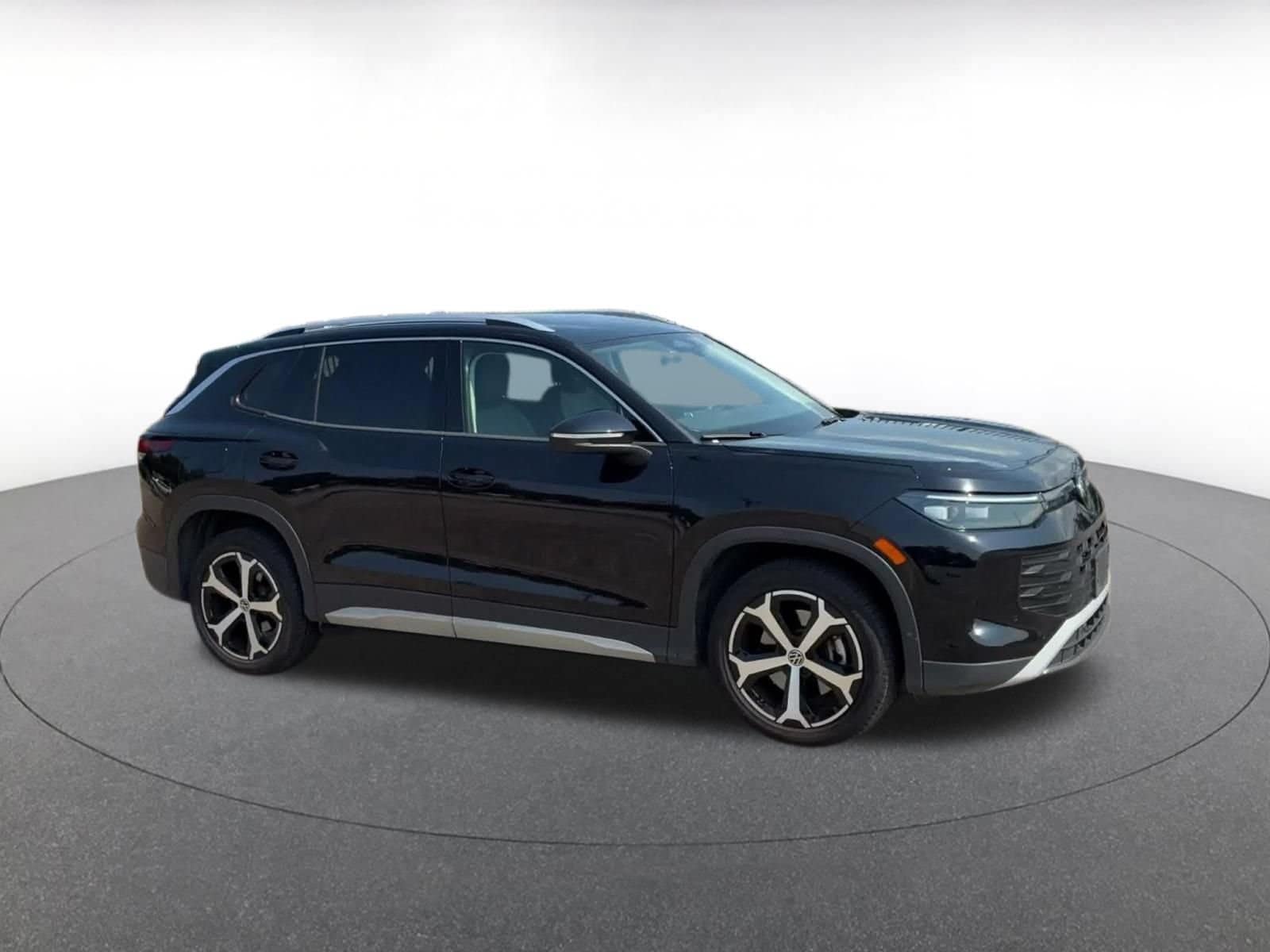 Thumbnail: 2026 Volkswagen Tiguan - 2