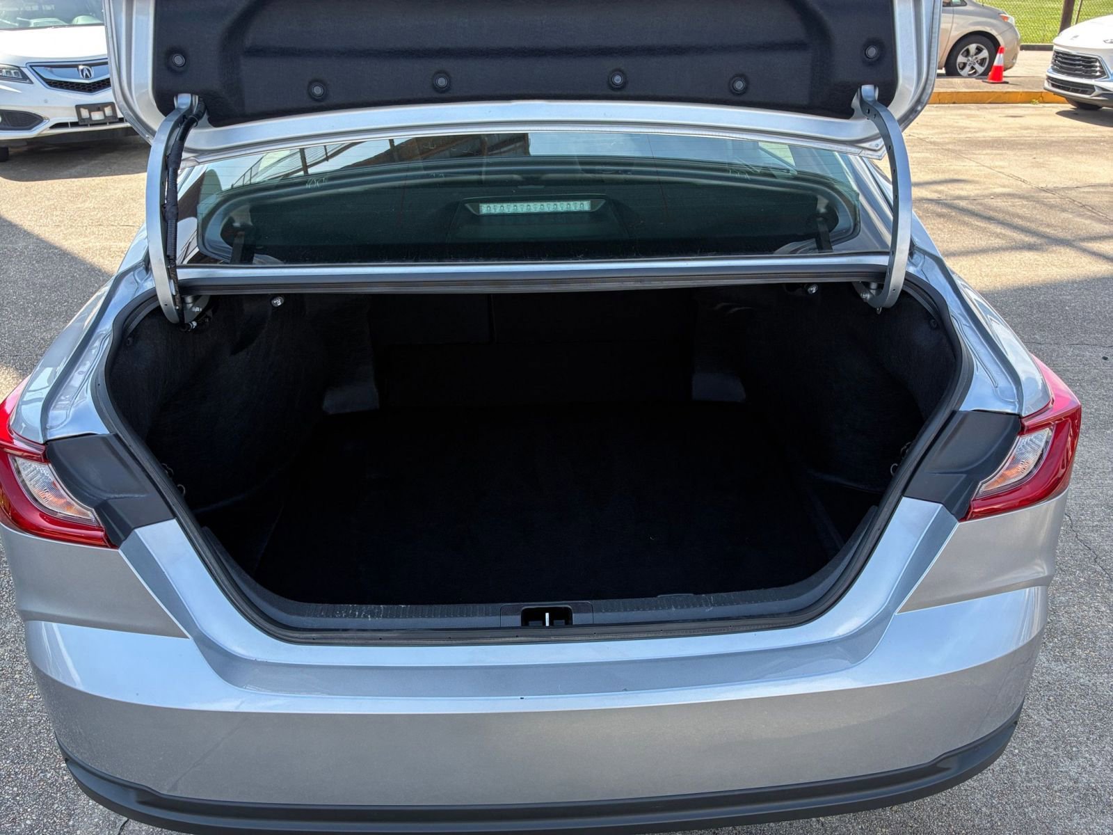 Thumbnail: 2025 Toyota Camry - 30