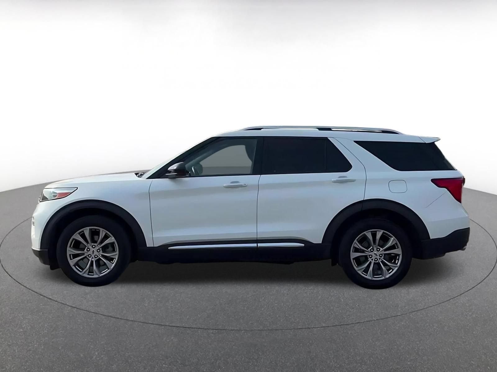 Thumbnail: 2023 Ford Explorer - 8