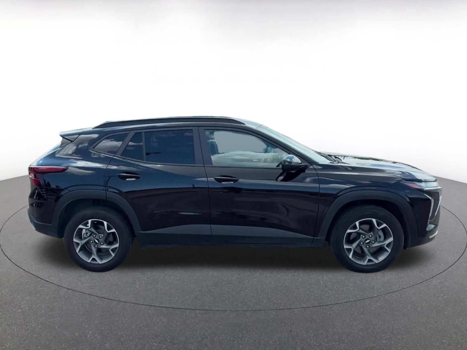 Thumbnail: 2025 Chevrolet Trax - 16