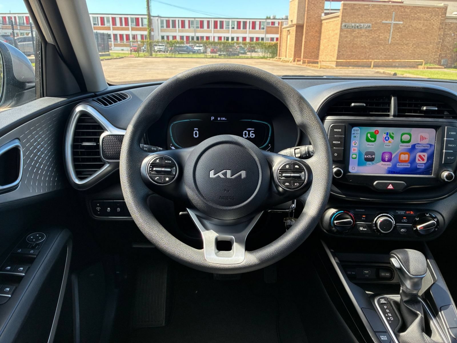 2025 Kia Soul LX - Photo 31