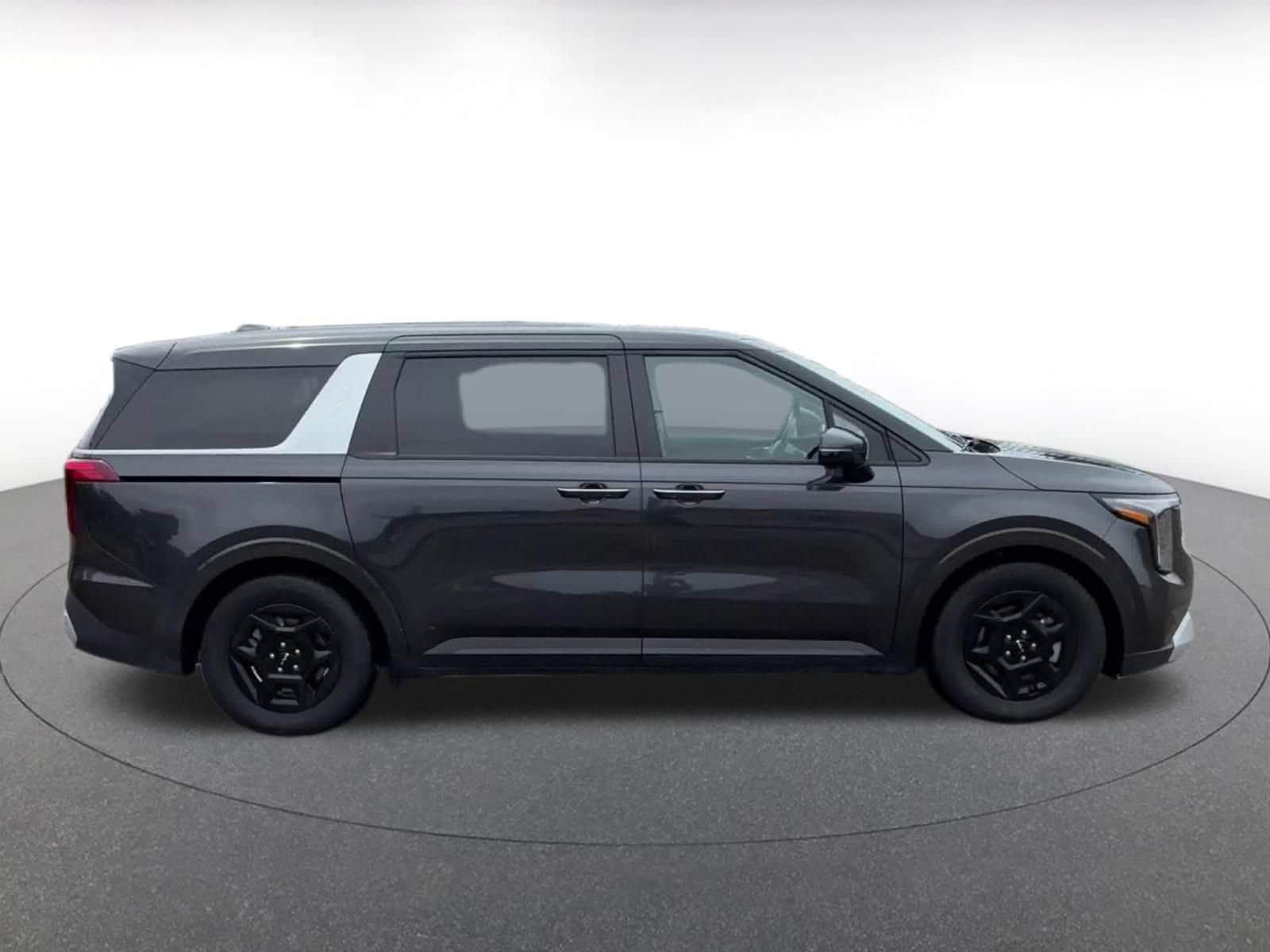 Thumbnail: 2026 Kia Carnival - 16