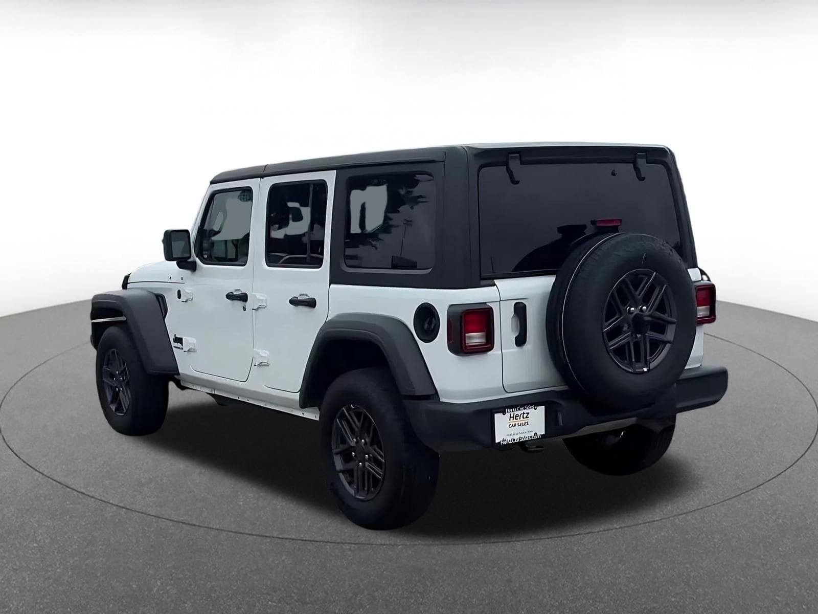 Thumbnail: 2025 Jeep Wrangler - 9