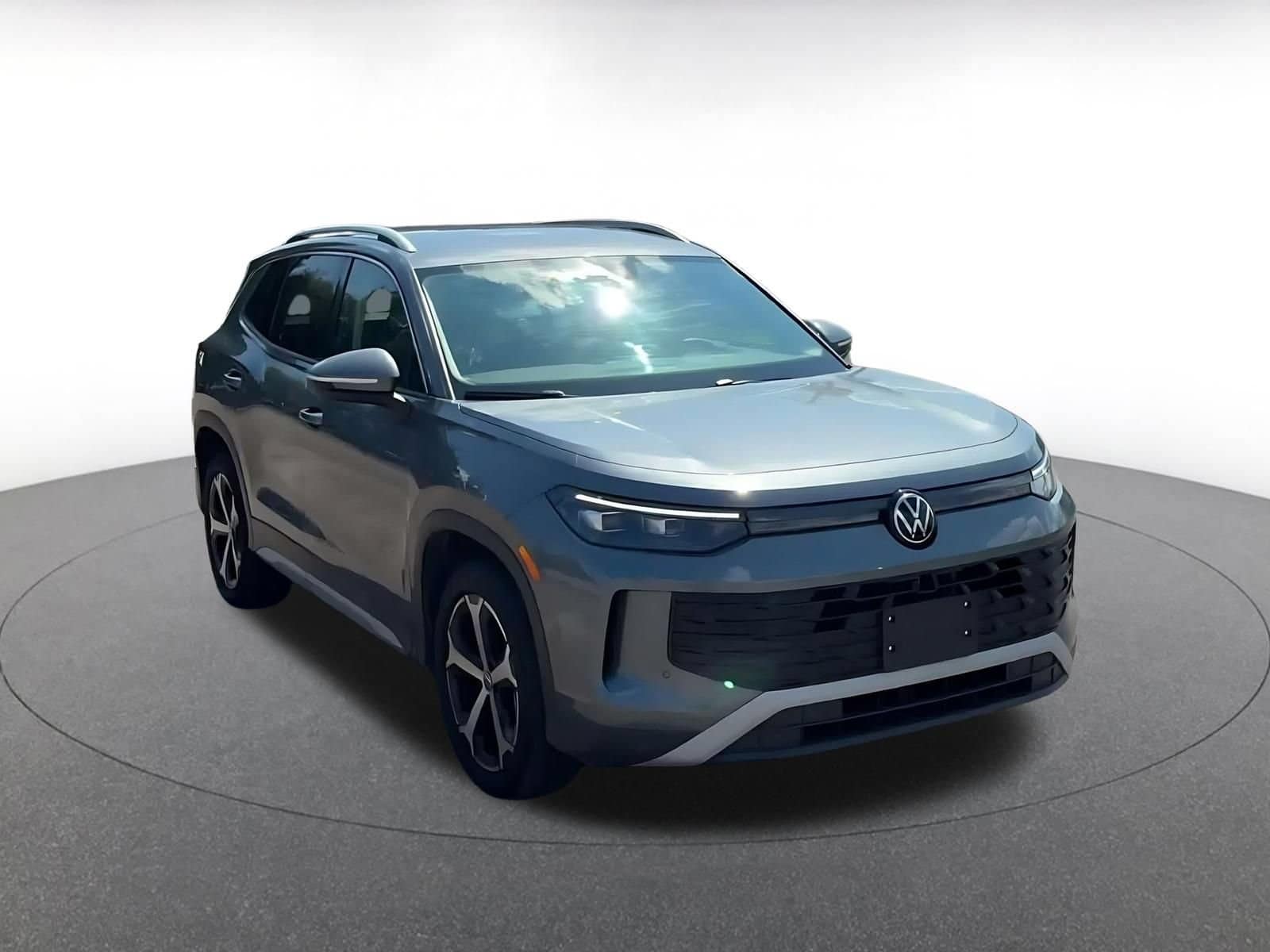 Thumbnail: 2026 Volkswagen Tiguan - 3