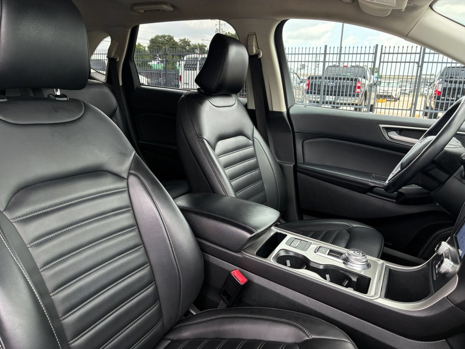 Thumbnail: 2024 Ford Edge - 32