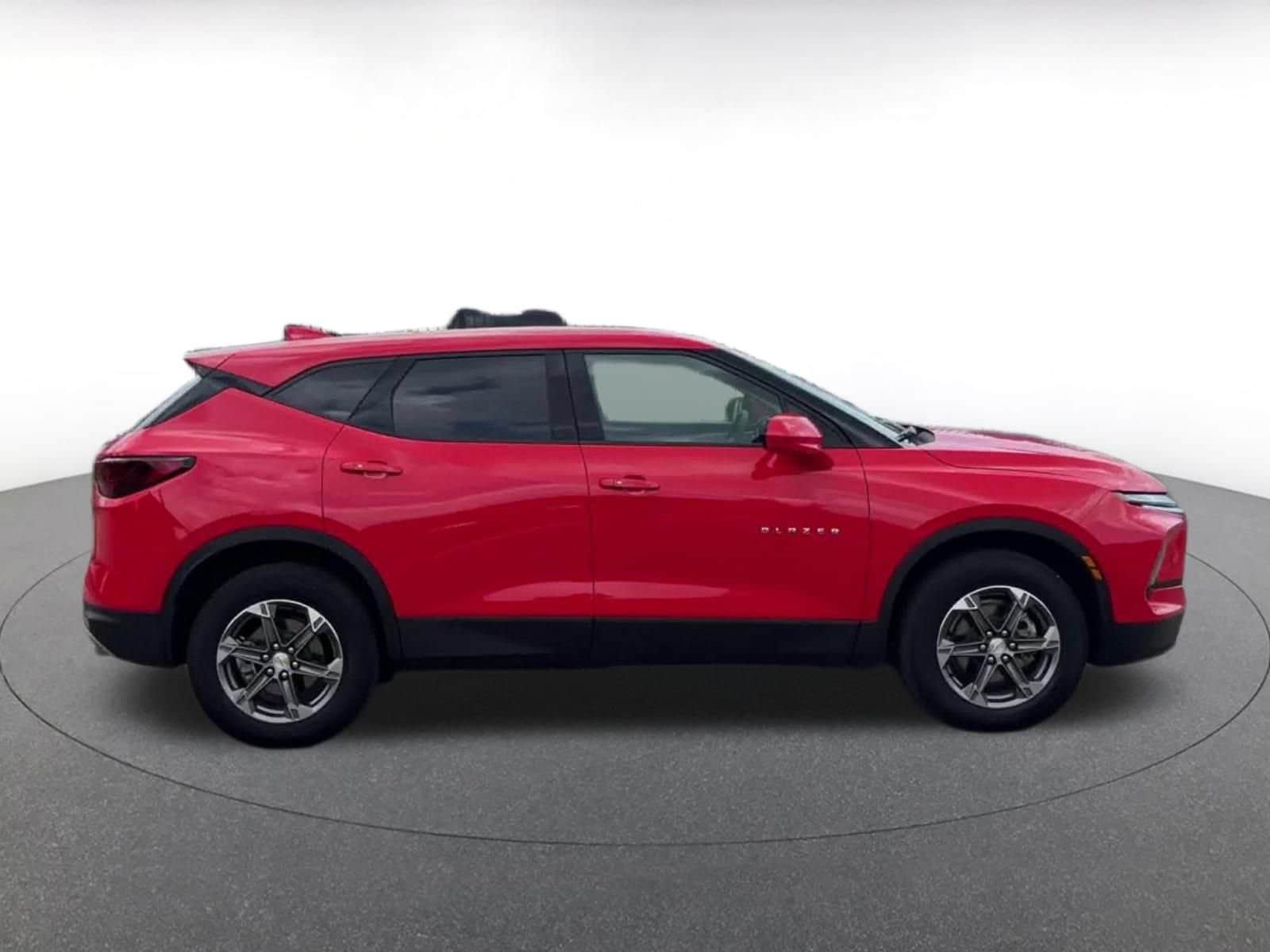 Thumbnail: 2026 Chevrolet Blazer - 15