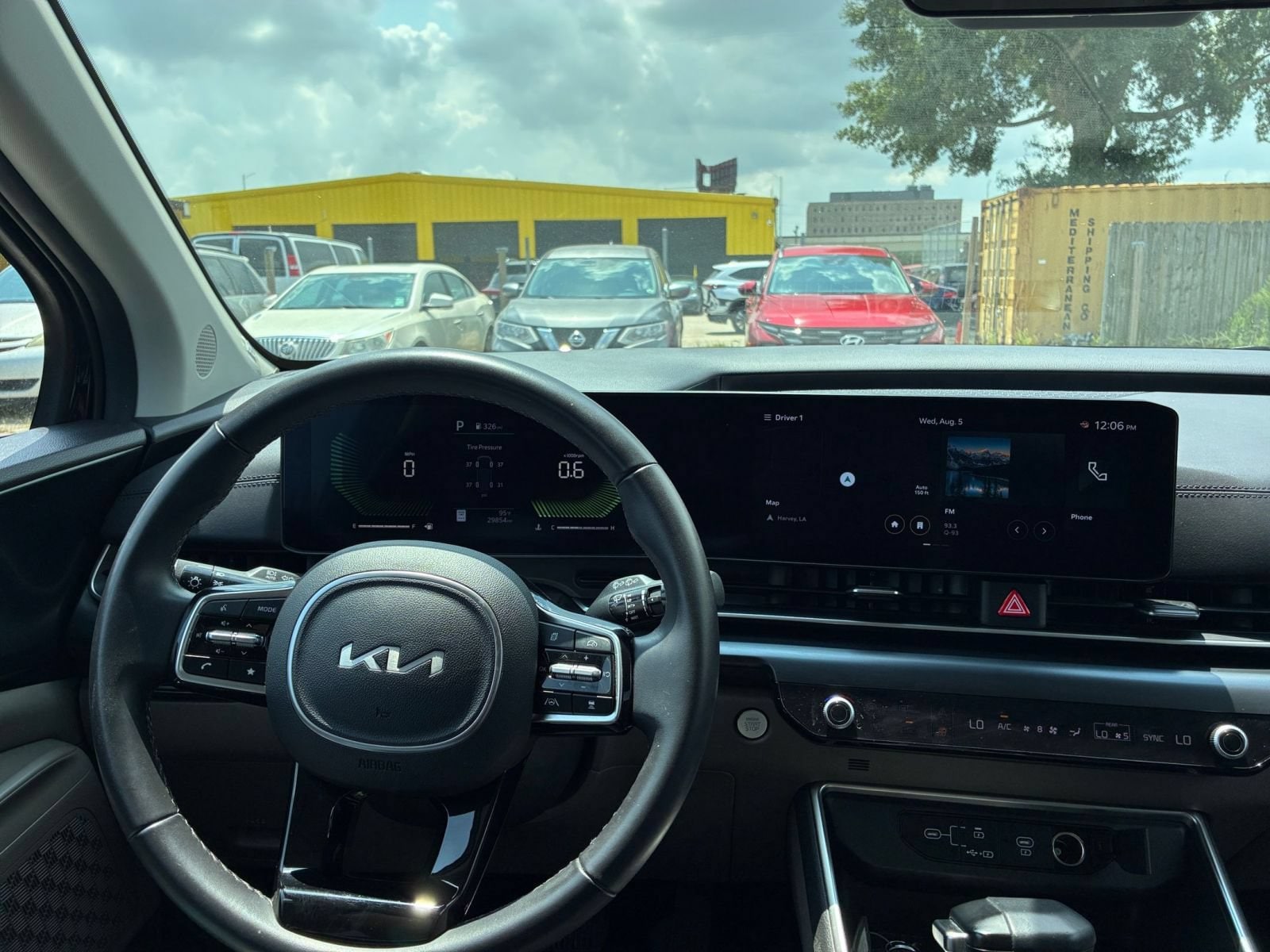 Thumbnail: 2026 Kia Carnival - 32