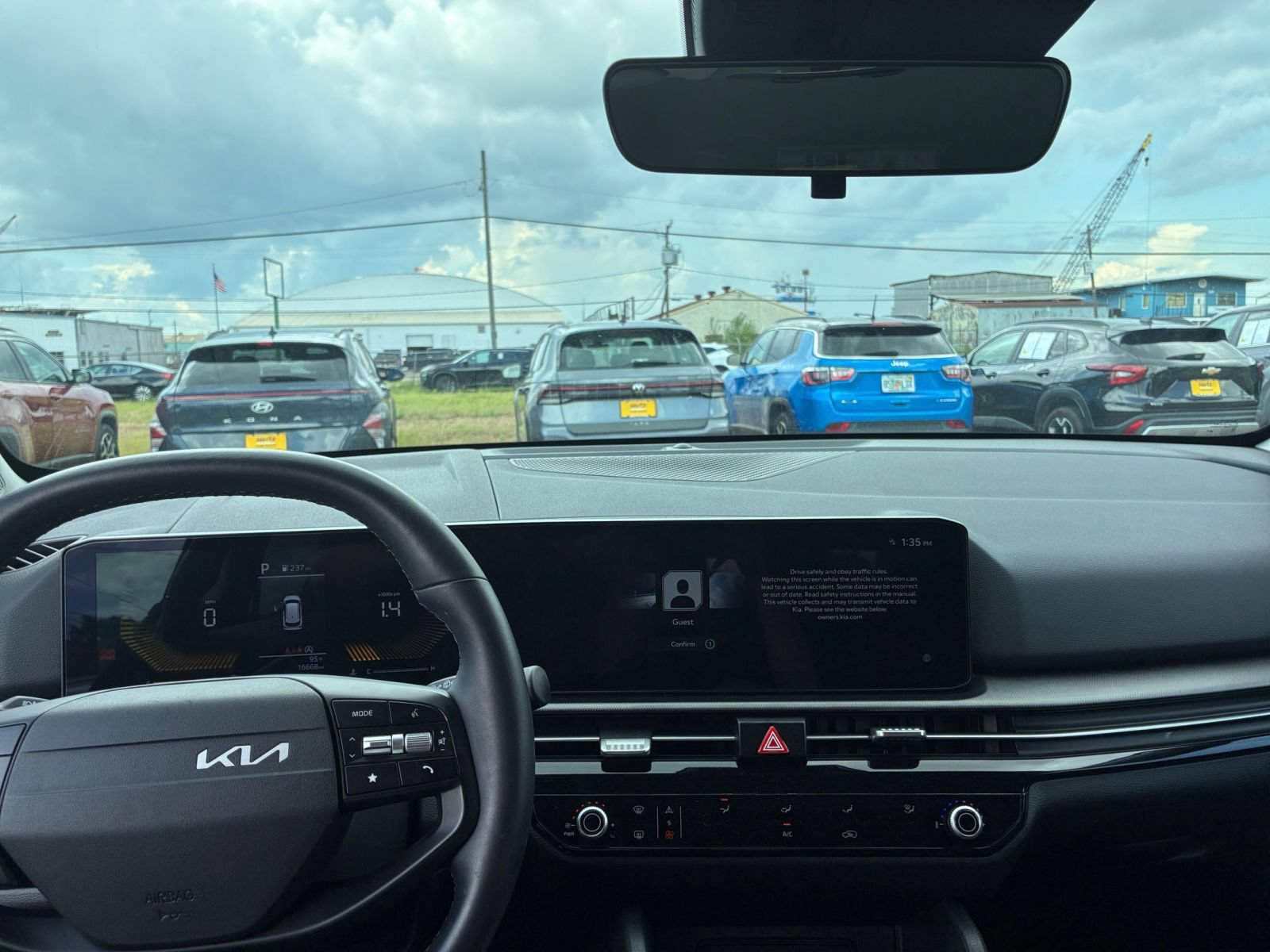 Thumbnail: 2026 Kia Sportage - 32