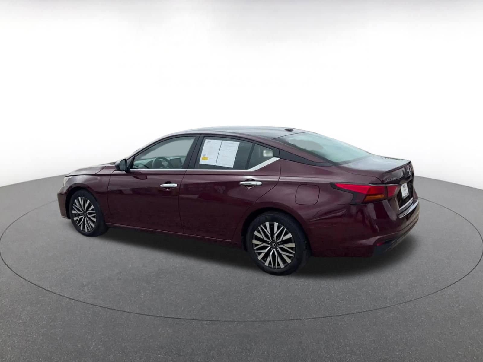 Thumbnail: 2025 Nissan Altima - 10