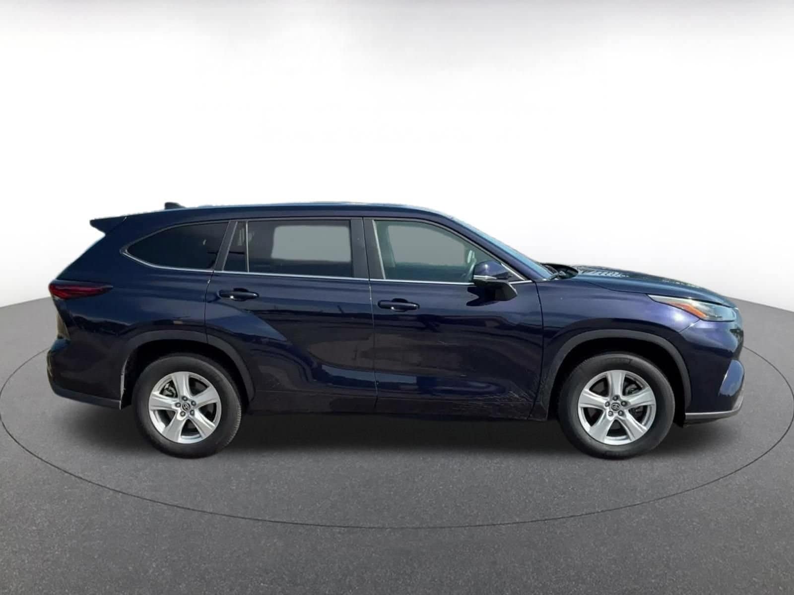 Thumbnail: 2025 Toyota Highlander - 13